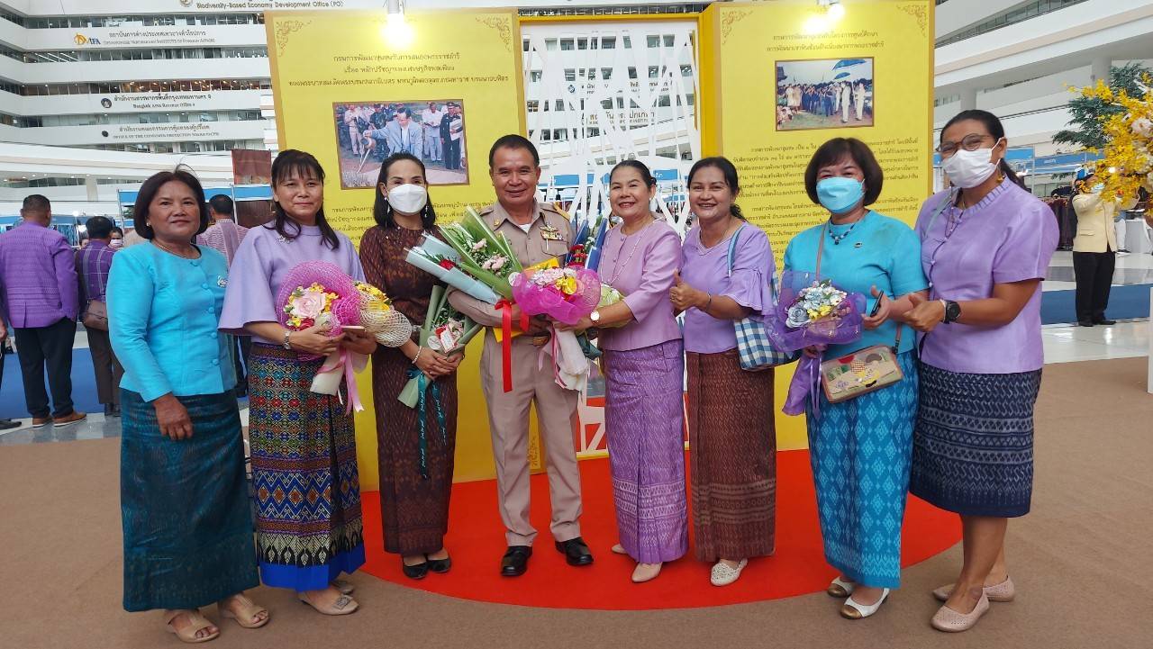 พช. ขอนแก่น :  นำทัพข้าราชการรับรางวัลเพื่อเชิดชูเกียรติฯ ในงาน “วันพัฒนาชุมชน 2565 ครั้งที่ 11 วาระครบรอบ 60 ปี กรมการพัฒนาชุมชน (CD DAY 2022)”