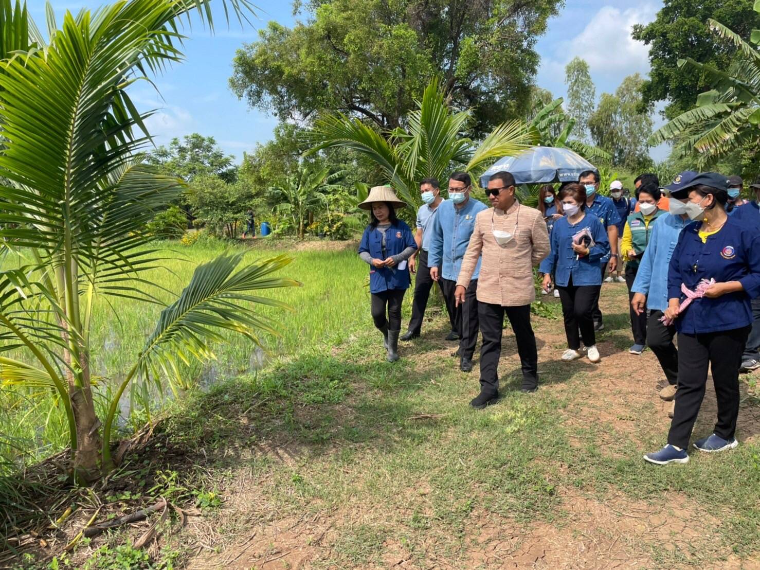 จังหวัดขอนแก่น : ติดตามตรวจเยี่ยมให้กำลังใจครัวเรือนต้นแบบ “โคก หนอง นา” ในระดับพื้นที่ อำเภอเมืองขอนแก่น