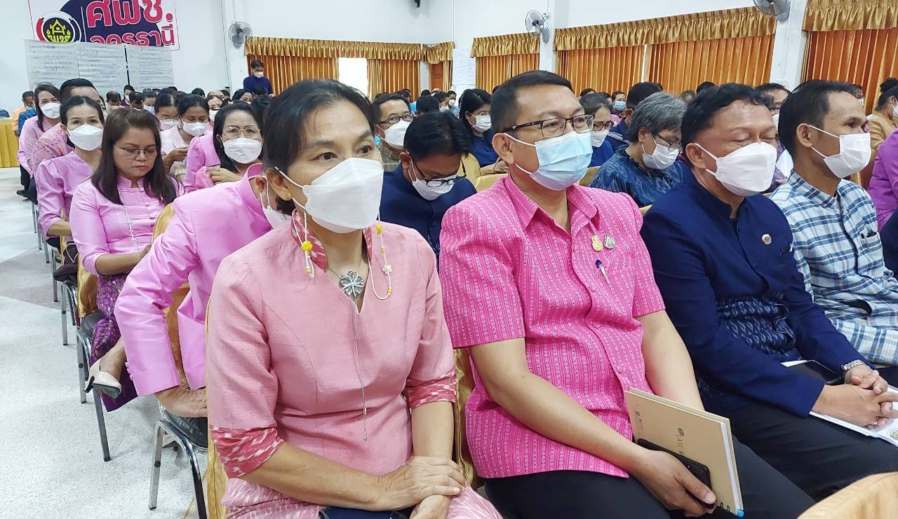 พช.ขอนแก่น : ร่วมประชุมเชิงปฏิบัติการตรวจติดตามผลการดำเนินงานของหน่วยรับตรวจ รายไตรมาส ครั้งที่ 4/2565 จุดที่ 6 ภาคตะวันออกเฉียงเหนือ (เขตตรวจราชการที่ 10, 11 และ 12) วันที่ 2 ณ ศูนย์ศึกษาและพัฒนาชุมชนอุดรธานี ตำบลบ้านธาตุ อำเภอเพ็ญ จังหวัดอุดรธานี