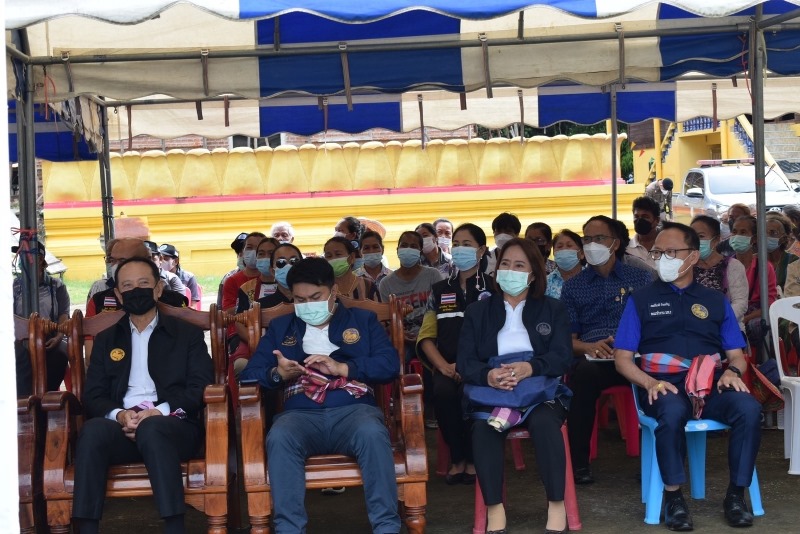 จังหวัดขอนแก่น : นายทรงศักดิ์ ทองศรี รัฐมนตรีช่วยว่าการกระทรวงมหาดไทย ลงพื้นที่ติดตามการดำเนินงานตามนโยบายรัฐบาล ของกรมโยธาธิการและผังเมือง และกรมการพัฒนาชุมชน พร้อมทั้งรับฟังปัญหาความต้องการของประชาชน ในพื้นที่จังหวัดขอนแก่น