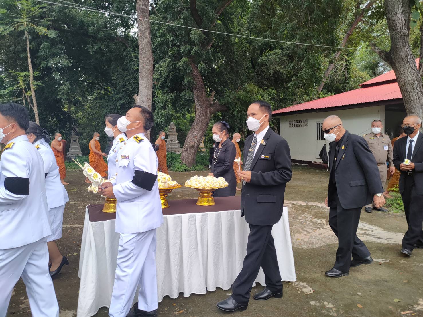 พช.ขอนแก่น : ร่วมงานพิธีพระราชทานเพลิงศพ คุณสุขุม ขวัญยืน สามีของนางลาภมณี ขวัญยืน เจ้าพนักงานพัฒนาชุมชนชำนาญงาน สำนักงานพัฒนาชุมชนอำเภอเมืองขอนแก่น