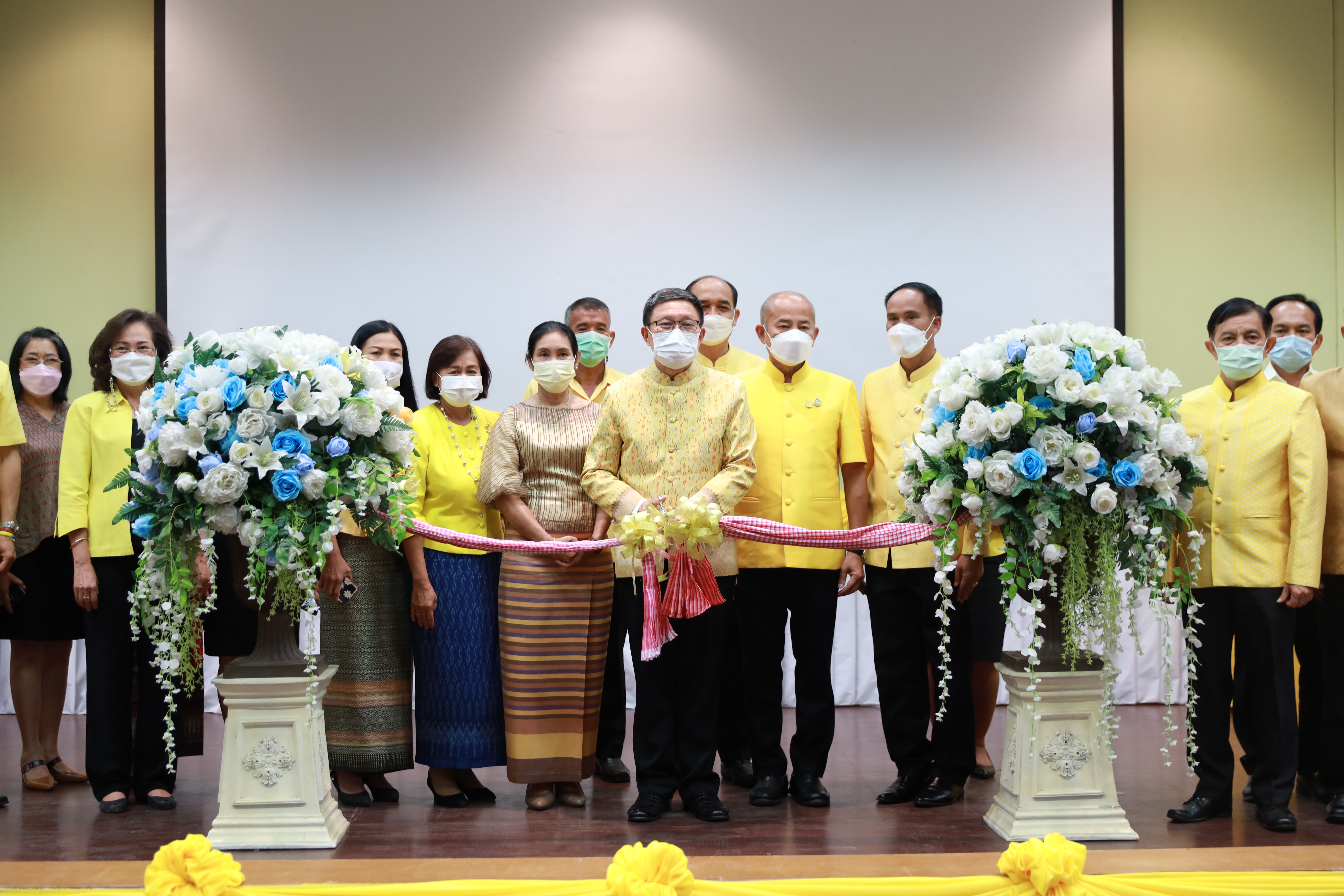 จังหวัดขอนแก่น : มอบเกียรติบัตรสำหรับหน่วยงานที่มีผลงาน นวัตกรรมที่มีความโดดเด่น ระดับจังหวัด ประจำปี 2565 พิธีเปิดห้องสมุดหนังสือเสียง และมอบเกียรติบัตรฯหน่วยงานที่นำองค์ความรู้ไปปฏิบัติจนมีผลการปฏิบัติงานที่เป็นเลิศ (Best Practice)