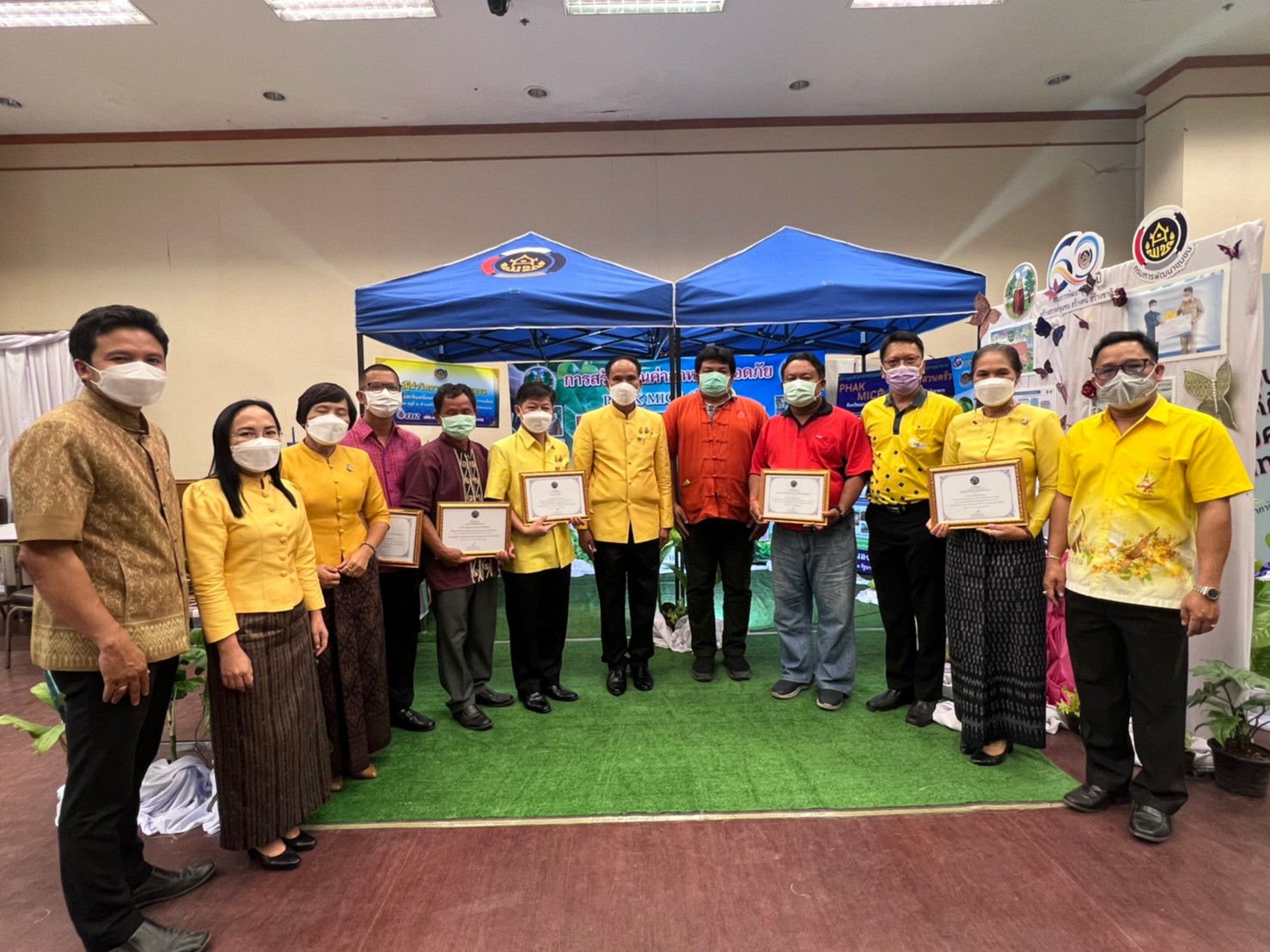 จังหวัดขอนแก่น : มอบเกียรติบัตรสำหรับหน่วยงานที่มีผลงาน นวัตกรรมที่มีความโดดเด่น ระดับจังหวัด ประจำปี 2565 พิธีเปิดห้องสมุดหนังสือเสียง และมอบเกียรติบัตรฯหน่วยงานที่นำองค์ความรู้ไปปฏิบัติจนมีผลการปฏิบัติงานที่เป็นเลิศ (Best Practice)