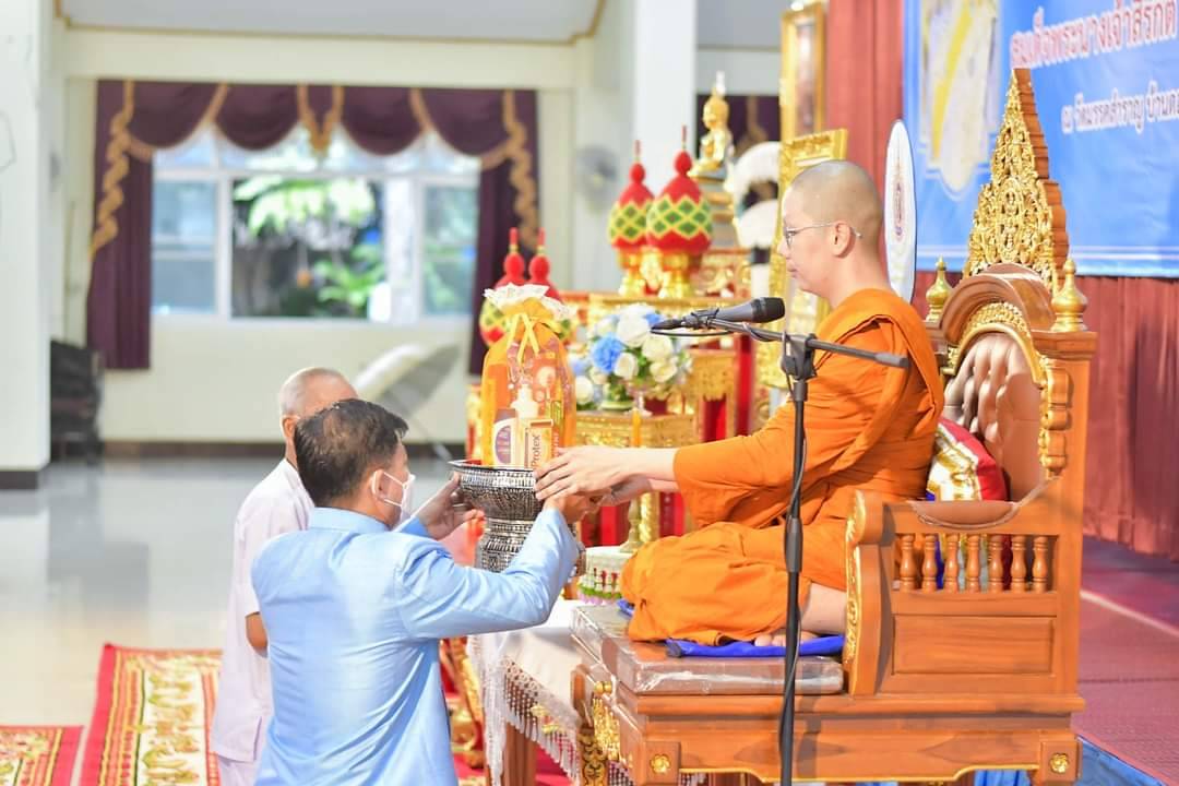 พช. ขอนแก่น : จัดพิธีฟังเทศน์บทพระธรรมเทศนาเฉลิมพระธรรมบารมีใน “อุภินนมัตจรกถา” เฉลิมพระธรรมบารมีสมเด็จพระนางเจ้าสิริกิติ์ พระบรมราชินีนาถ พระบรมราชชนนีพันปีหลวง ทุกวันพระตลอดปี 2565