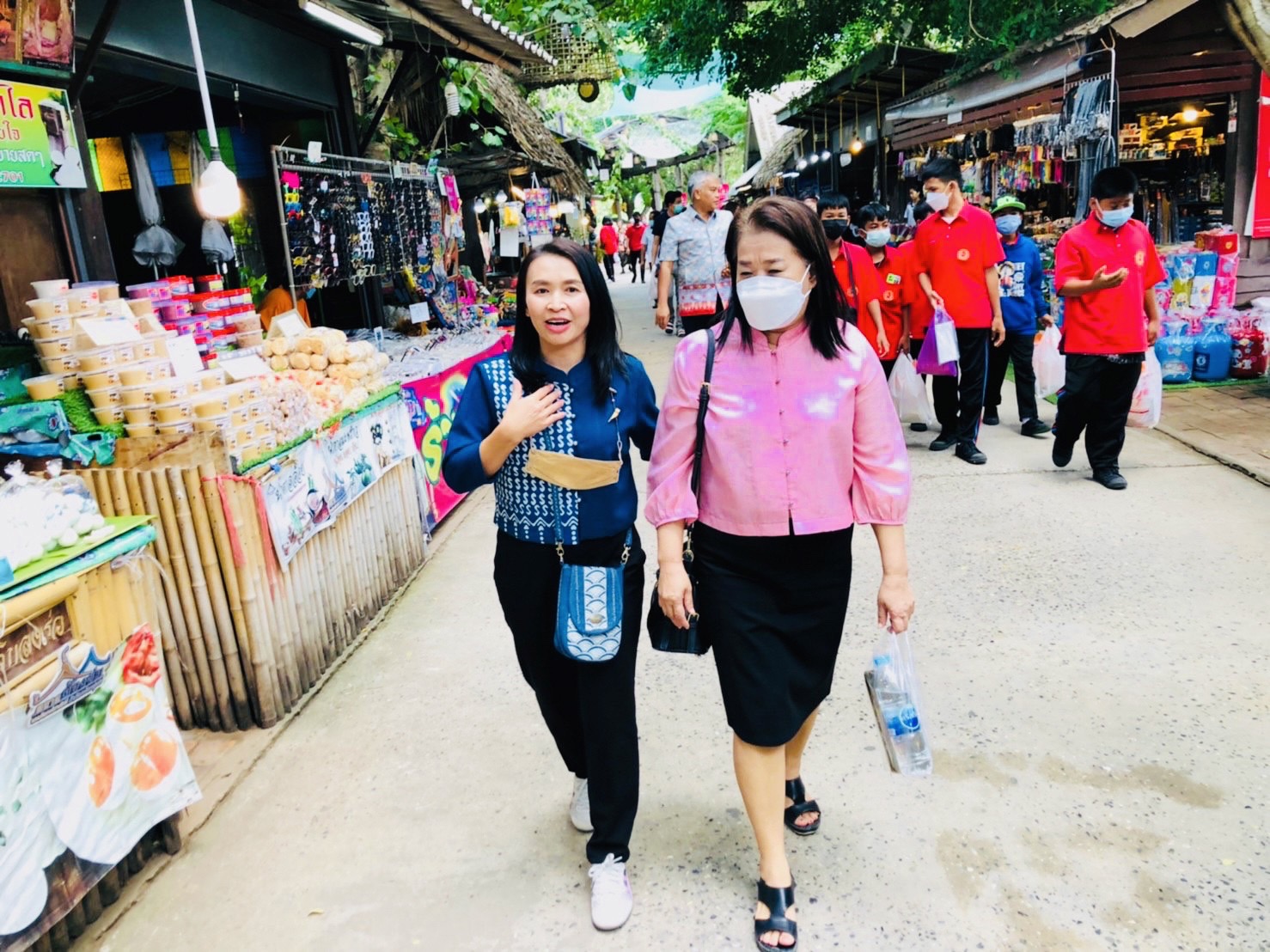 จังหวัดขอนแก่น : บริษัท ขอนแก่น โอทอป อินเตอร์ เทรดเดอร์ จำกัด ศึกษาดูงานและแลกเปลี่ยนเรียนรู้ ”อยุธยาศึกษา”