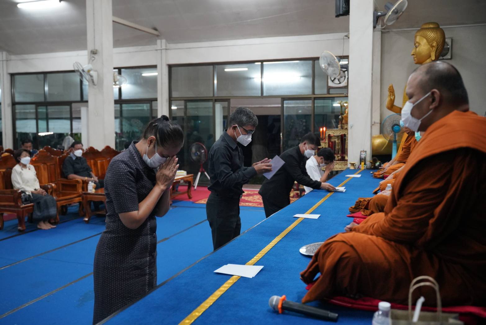 พช.ขอนแก่น : ร่วมเป็นเจ้าภาพสวดพระอภิธรรมศพ คุณสุขุม ขวัญยืน  สามีของนางลาภมณี ขวัญยืน เจ้าพนักงานพัฒนาชุมชนชำนาญงาน  สำนักงานพัฒนาชุมชนอำเภอเมืองขอนแก่น