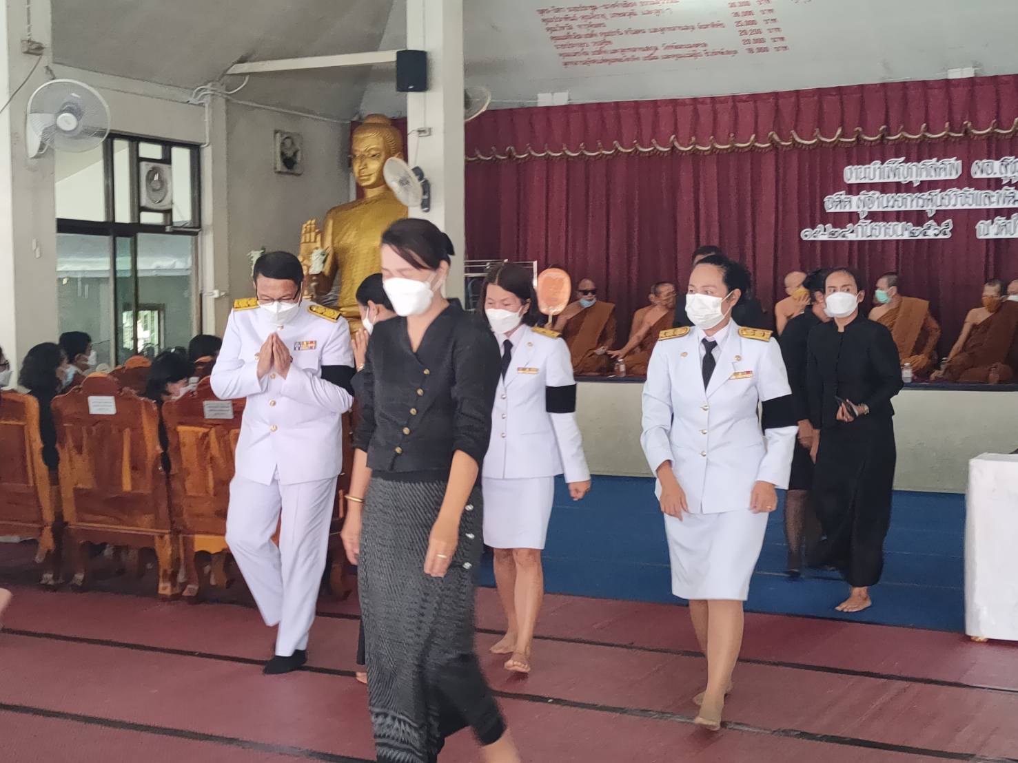 พช.ขอนแก่น : ร่วมงานพิธีพระราชทานเพลิงศพ คุณสุขุม ขวัญยืน สามีของนางลาภมณี ขวัญยืน เจ้าพนักงานพัฒนาชุมชนชำนาญงาน สำนักงานพัฒนาชุมชนอำเภอเมืองขอนแก่น