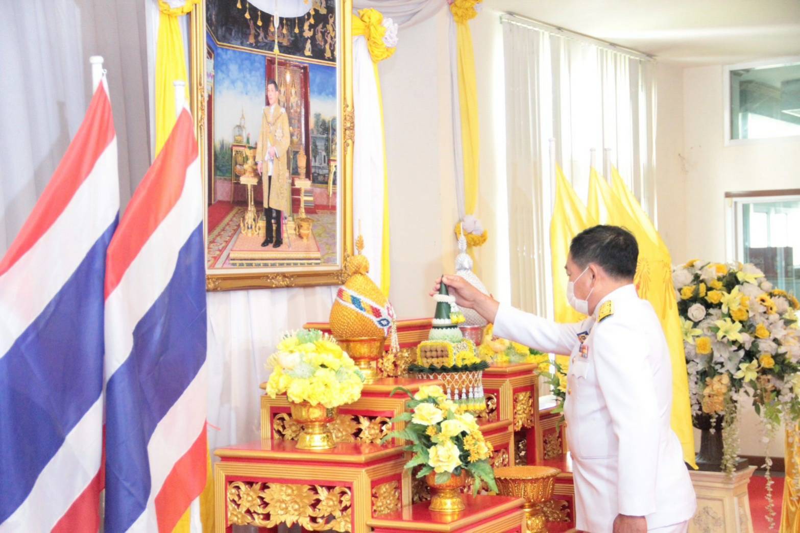 พช.ขอนแก่น  ร่วมพิธีเชิญผ้าไตรพระราชทานฯ มอบกลุ่มจังหวัดภาคตะวันออกเฉียงเหนือตอนกลาง 4 จังหวัด เพื่อเชิญไปประกอบพิธีทอดผ้าป่าสมทบทุนโครงการทุนเล่าเรียนหลวงสำหรับพระสงฆ์ไทย