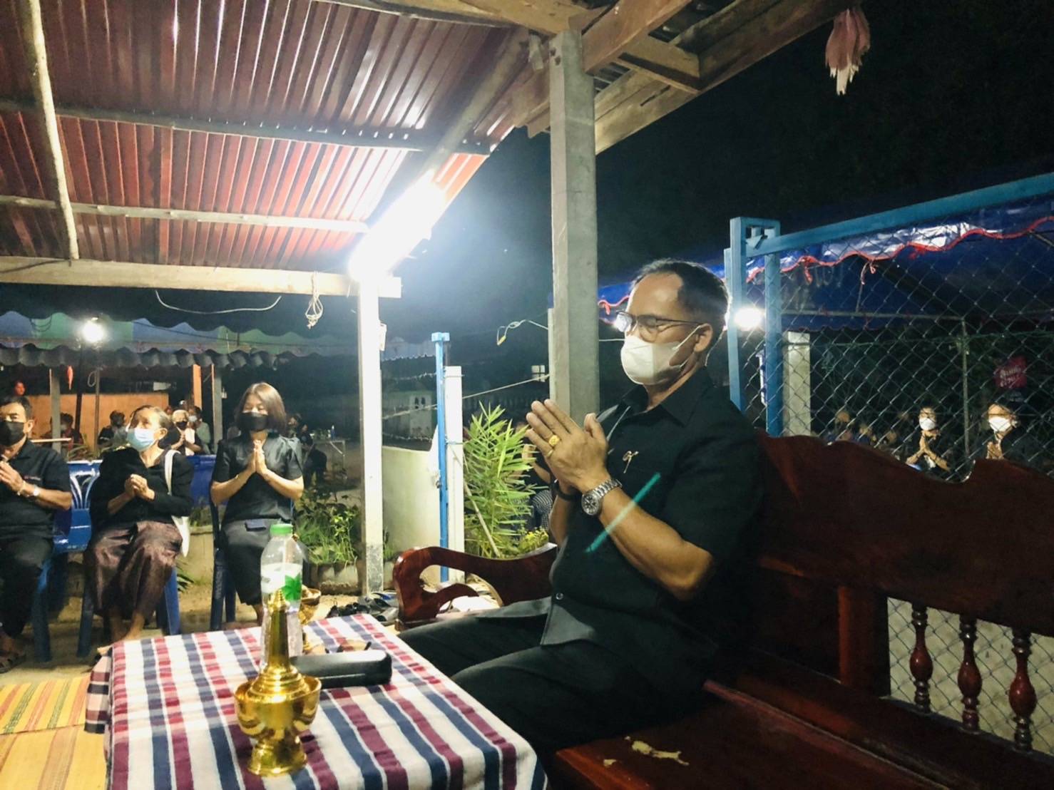 พช.ขอนแก่น : เป็นเจ้าภาพสวดพระอภิธรรมศพคุณพ่อไมล์ อนุสุเรนทร์ บิดา นางสาวนกยูง อนุสุเรนทร์ นักวิชาการพัฒนาชุมชนชำนาญการ  สำนักงานพัฒนาชุมชนอำเภอเปือยน้อย