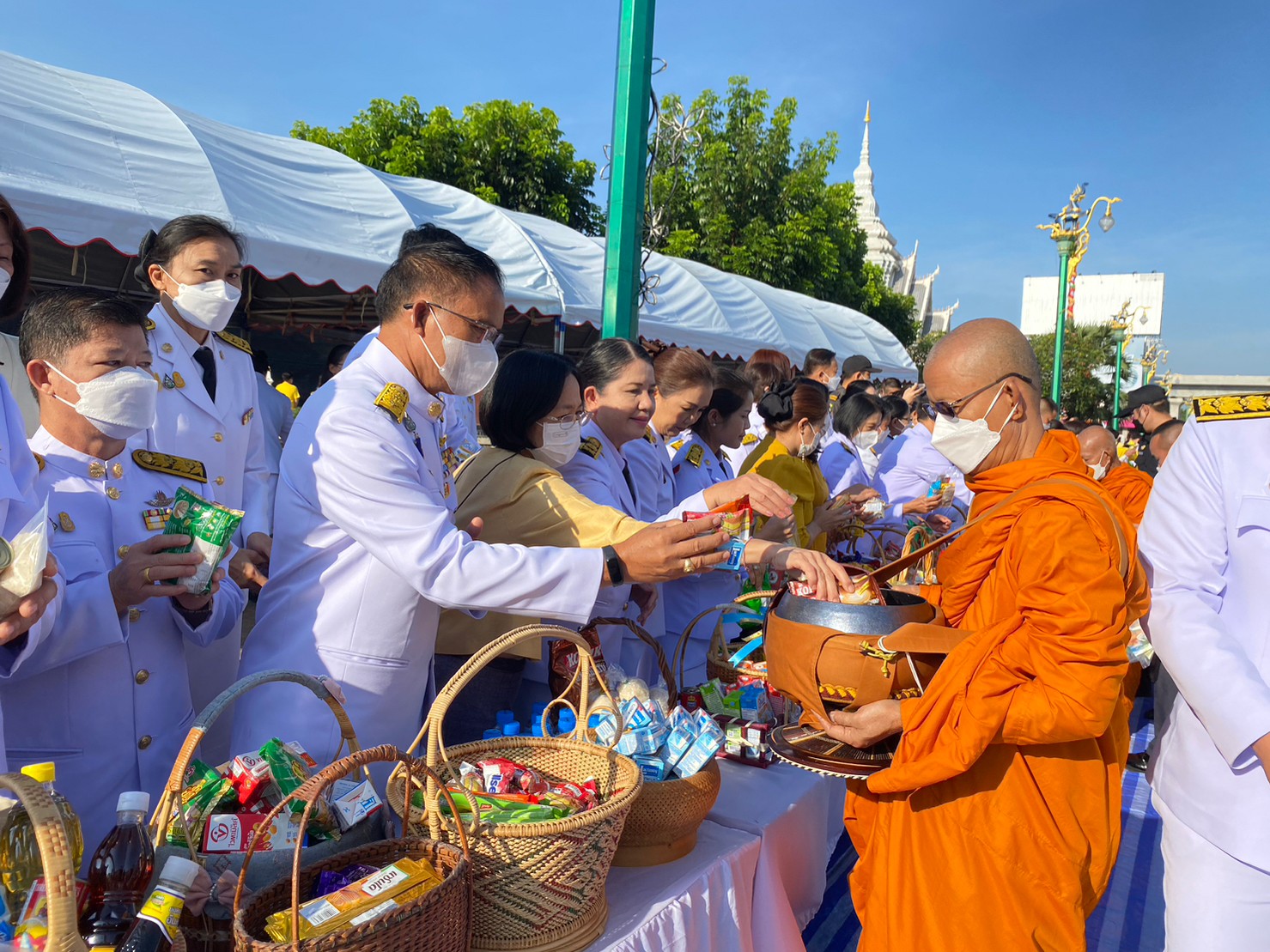 พช.ขอนแก่น : ร่วมพิธีทำบุญตักบาตรถวายพระราชกุศล เนื่องในวันคล้ายวันสวรรคตพระบาทสมเด็จพระบรมชนกาธิเบศรมหาภูมิพลอดุลยเดชมหาราช บรมนาถบพิตร 13 ตุลาคม 2565