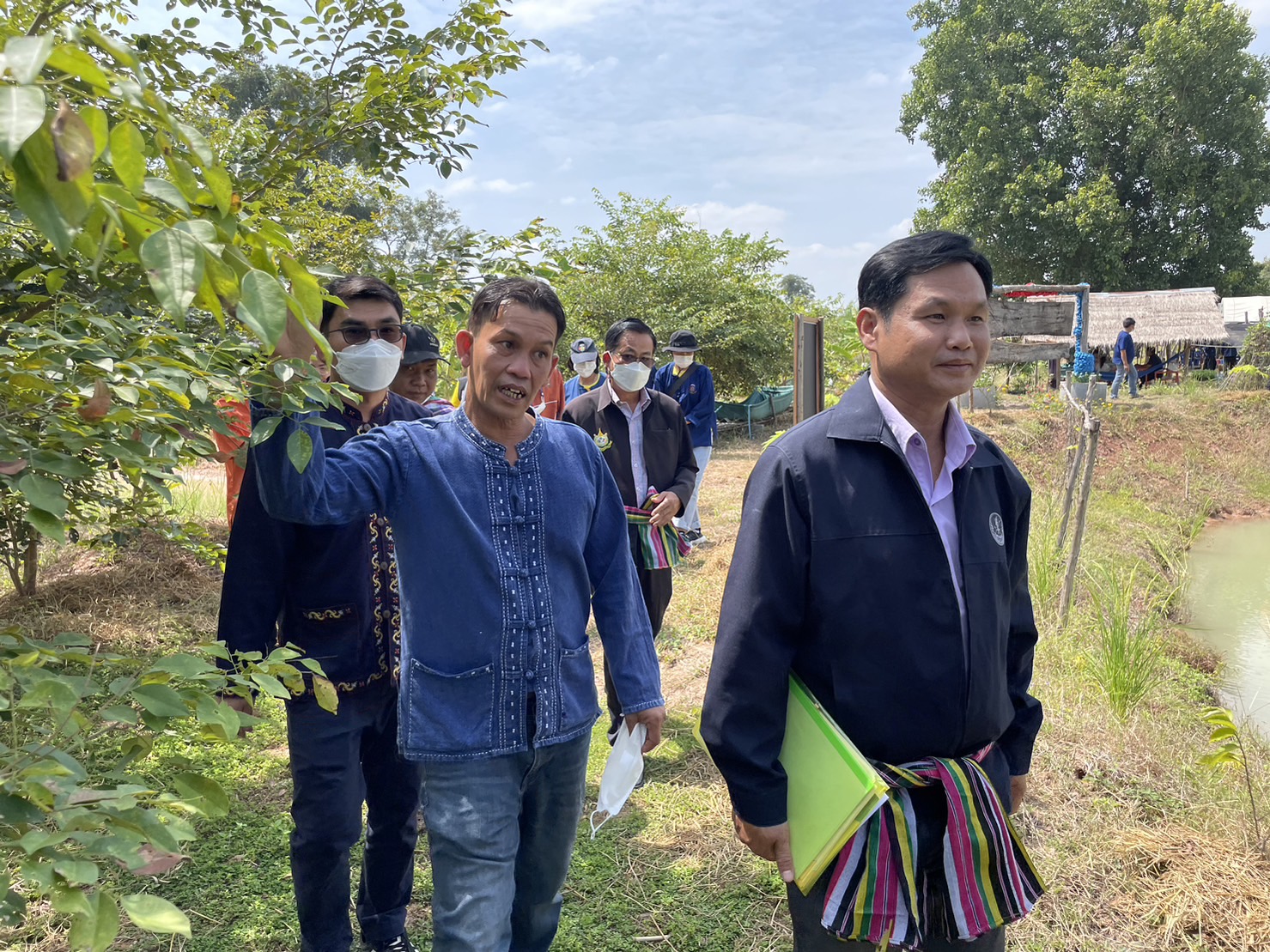 จังหวัดขอนแก่น : ลงพื้นที่ประกวดศูนย์เรียนรู้ครัวเรือนต้นแบบ “โคก หนอง นา พัฒนาชุมชน”  ระดับจังหวัด ประจำปี 2565 พื้นที่อำเภอหนองสองห้อง และอำเภอแวงใหญ่
