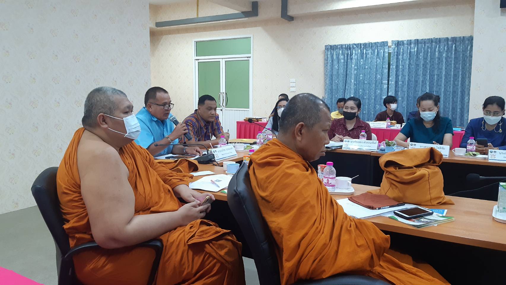 พช.ขอนแก่น : ประชุมขับเคลื่อนการขจัดความยากจนและพัฒนาคนทุกช่วงวัยอย่างยั่งยืนตามหลักปรัชญาของเศรษฐกิจพอเพียง ในระดับพื้นที่ ร่วมกับโครงการ “วัด ประชา รัฐ สร้างสุข” ครั้งที่ 2/2565