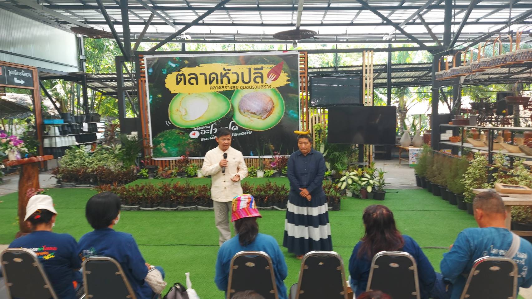 พช.ขอนแก่น : ดำเนินงานโครงการพัฒนาหมู่บ้านสัมมาชีพชุมชนเข้มแข็งอย่างยั่งยืน กิจกรรม ศึกษาดูงานหมู่บ้านสัมมาชีพชุมชนที่มีการบริหารจัดการชุมชนให้เข้มแข็งอย่างยั่งยืน พื้นที่จังหวัดลพบุรี และจังหวัดสระบุรี
