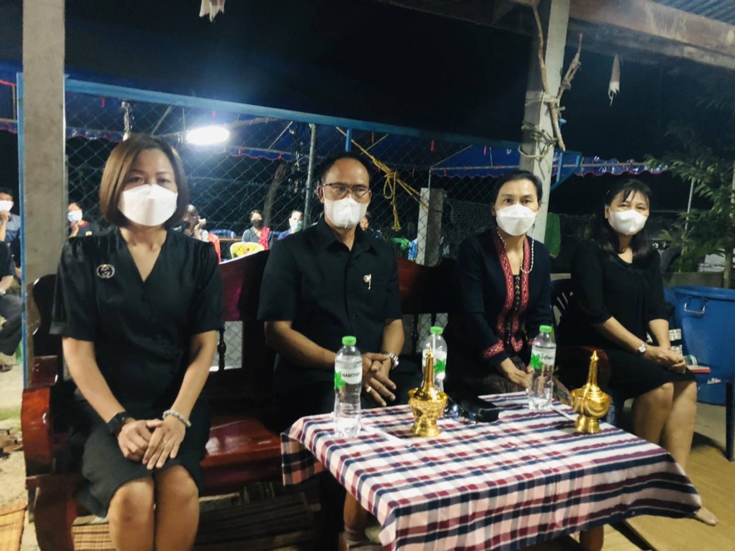 พช.ขอนแก่น : เป็นเจ้าภาพสวดพระอภิธรรมศพคุณพ่อไมล์ อนุสุเรนทร์ บิดา นางสาวนกยูง อนุสุเรนทร์ นักวิชาการพัฒนาชุมชนชำนาญการ  สำนักงานพัฒนาชุมชนอำเภอเปือยน้อย