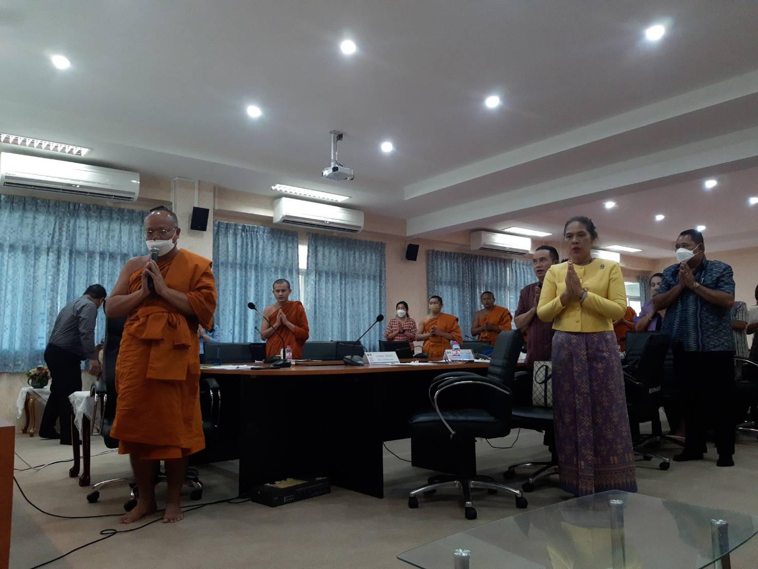 พช.ขอนแก่น : ประชุมขับเคลื่อนการขจัดความยากจนและพัฒนาคนทุกช่วงวัยอย่างยั่งยืนตามหลักปรัชญาของเศรษฐกิจพอเพียง ในระดับพื้นที่ ร่วมกับโครงการ “วัด ประชา รัฐ สร้างสุข” ครั้งที่ 2/2565