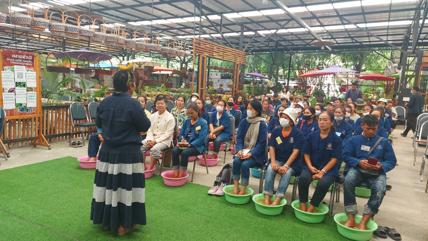 พช.ขอนแก่น : ดำเนินงานโครงการพัฒนาหมู่บ้านสัมมาชีพชุมชนเข้มแข็งอย่างยั่งยืน กิจกรรม ศึกษาดูงานหมู่บ้านสัมมาชีพชุมชนที่มีการบริหารจัดการชุมชนให้เข้มแข็งอย่างยั่งยืน พื้นที่จังหวัดลพบุรี และจังหวัดสระบุรี