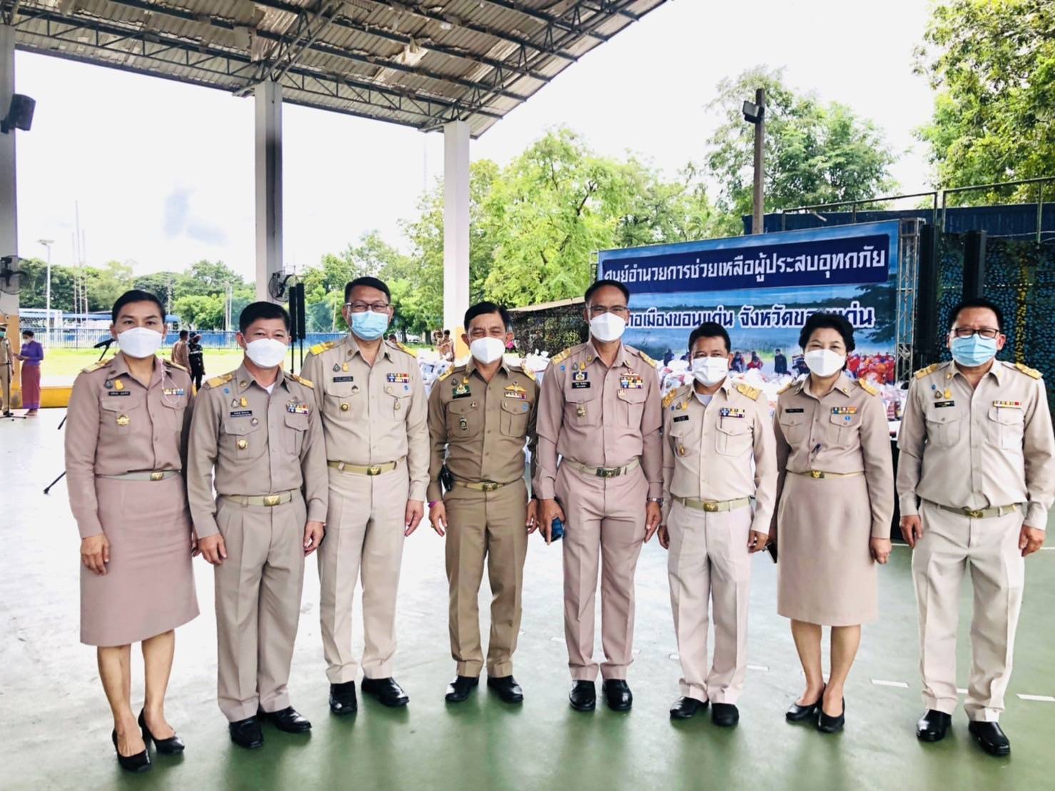 จังหวัดขอนแก่น :  นายกรัฐมนตรี (พล.อ.ประยุทธ์ จันทร์โอชา) ลงพื้นที่ขอนแก่น ตรวจสถานการณ์น้ำท่วม เยี่ยมผู้ประสบภัย