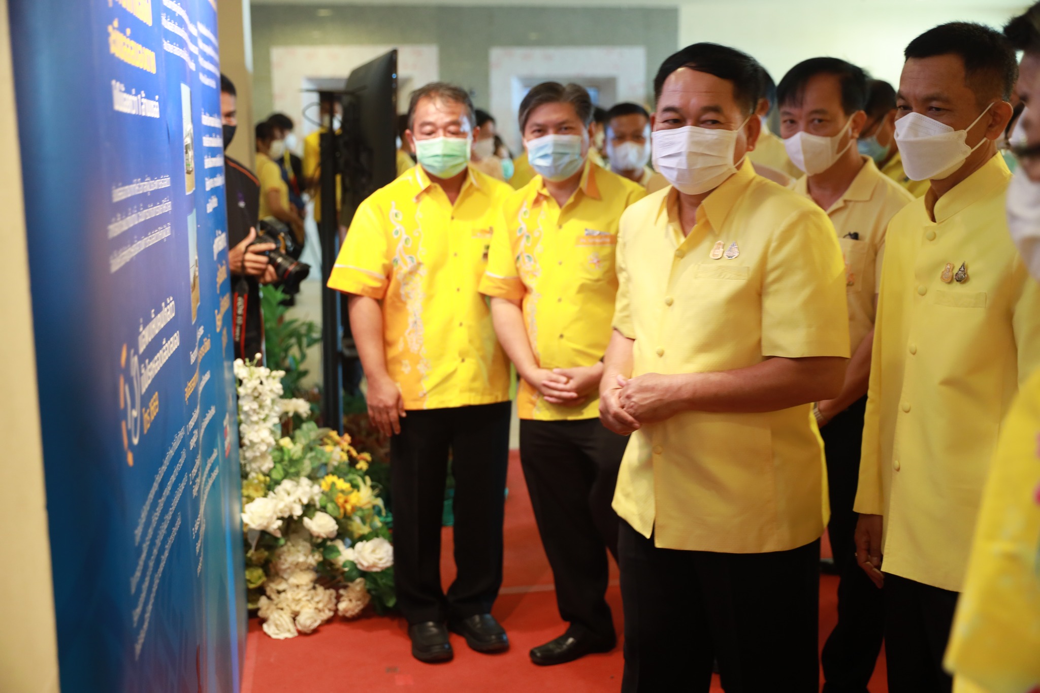 จังหวัดขอนแก่น :  เปิดนิทรรศการเฉลิมพระเกียรติและนิทรรศการความรู้โรคหลอดเลือดสมอง โครงการแสงนำใจไทยทั้งชาติ เดิน วิ่ง ปั่น ป้องกันอัมพาต ครั้งที่ 8 เฉลิมพระเกียรติ จังหวัดขอนแก่น