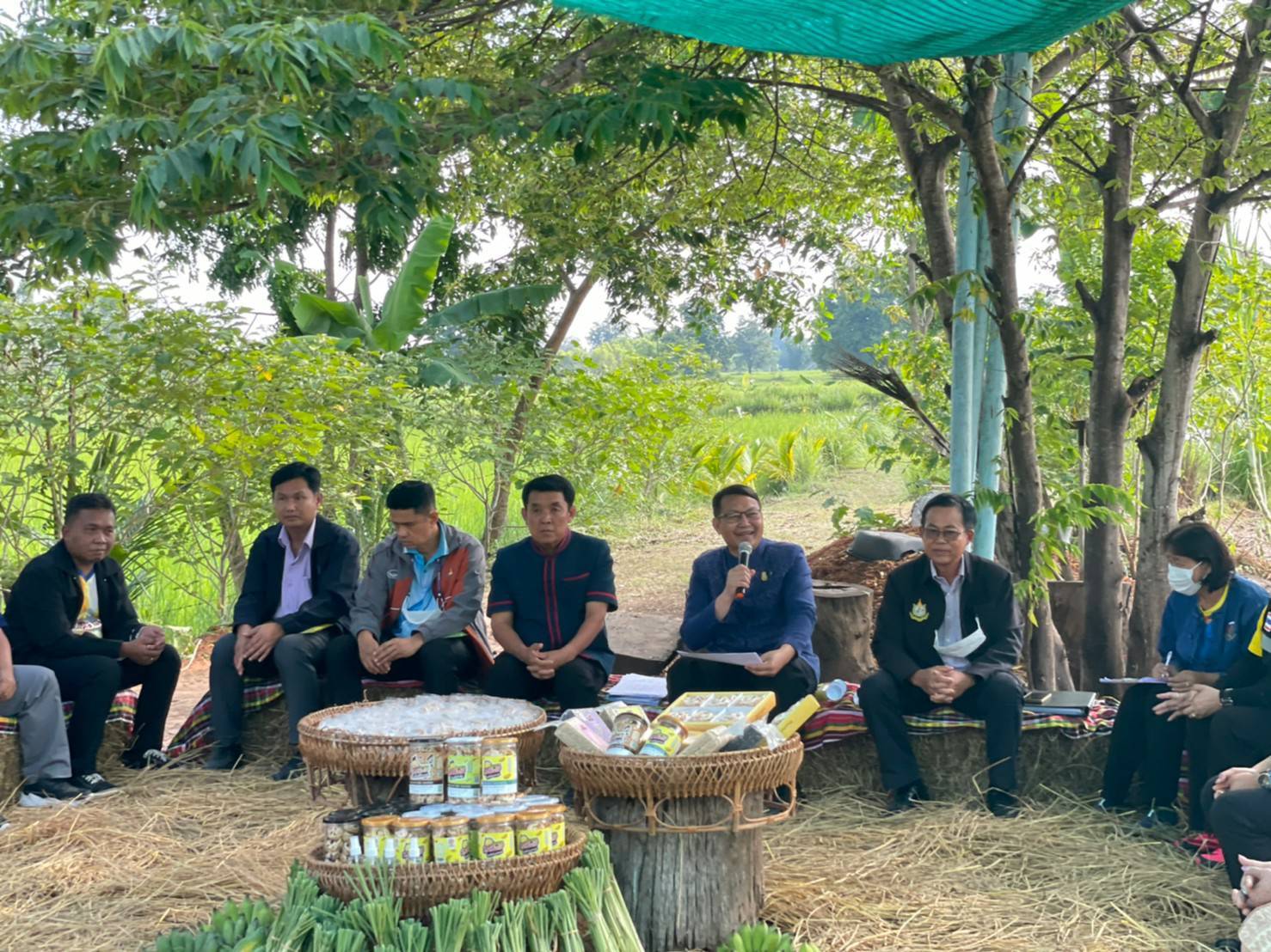 จังหวัดขอนแก่น : ลงพื้นที่ประกวดศูนย์เรียนรู้ครัวเรือนต้นแบบ “โคก หนอง นา พัฒนาชุมชน”  ระดับจังหวัด ประจำปี 2565 พื้นที่อำเภอหนองสองห้อง และอำเภอแวงใหญ่