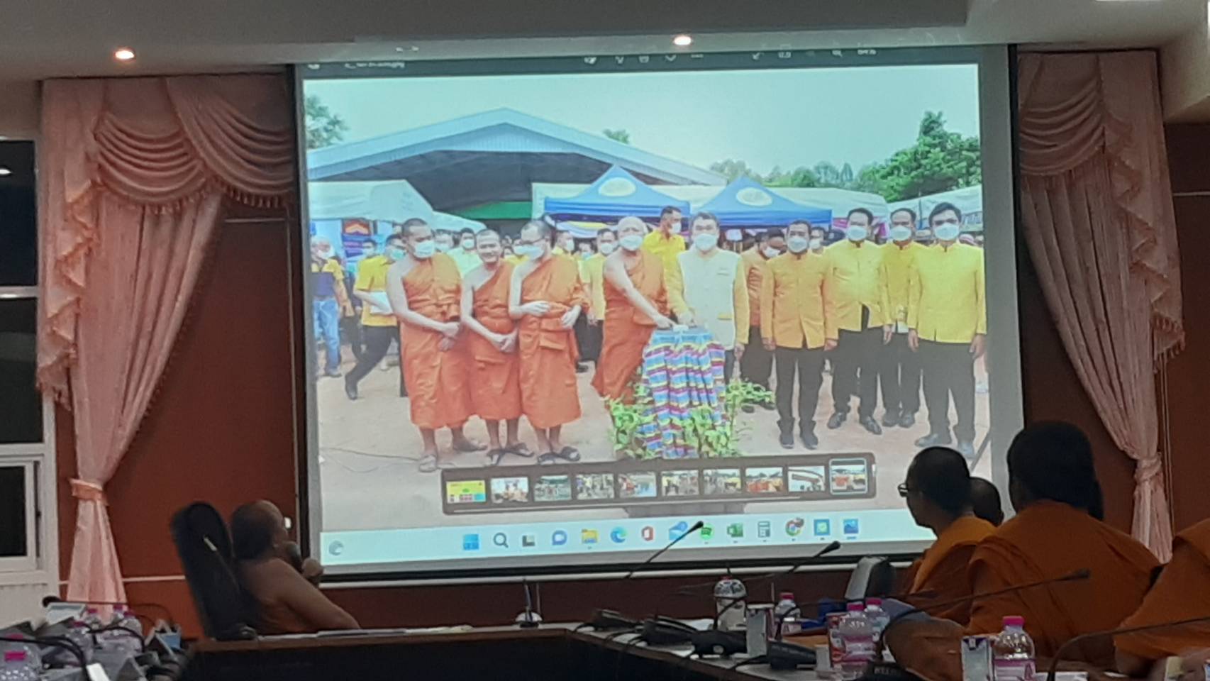 พช.ขอนแก่น : ประชุมขับเคลื่อนการขจัดความยากจนและพัฒนาคนทุกช่วงวัยอย่างยั่งยืนตามหลักปรัชญาของเศรษฐกิจพอเพียง ในระดับพื้นที่ ร่วมกับโครงการ “วัด ประชา รัฐ สร้างสุข” ครั้งที่ 2/2565