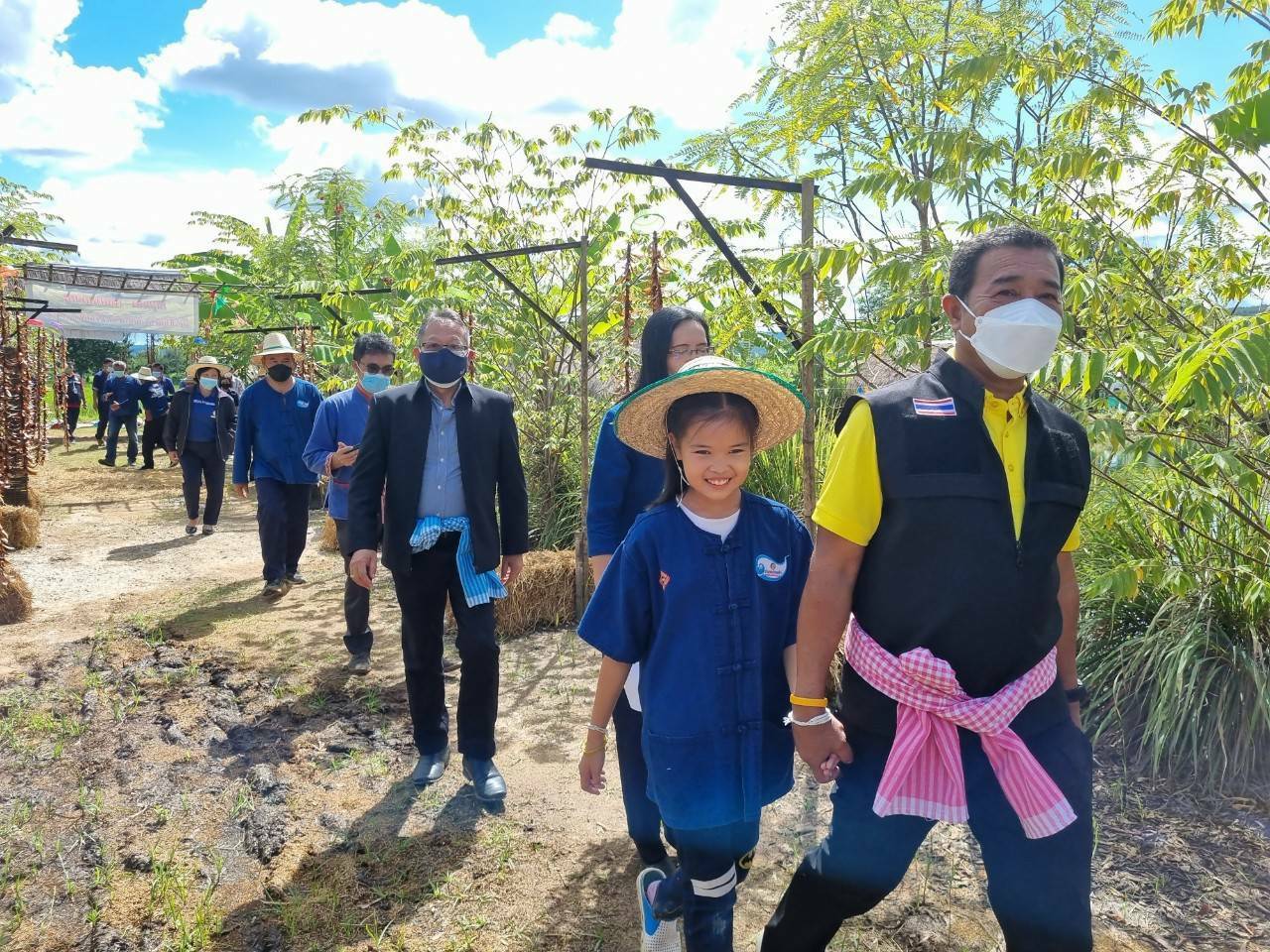 จังหวัดขอนแก่น : จัดประกวดศูนย์เรียนรู้ครัวเรือนต้นแบบ “โคก หนอง นา พัฒนาชุมชน” ระดับจังหวัด ประจำปี 2565