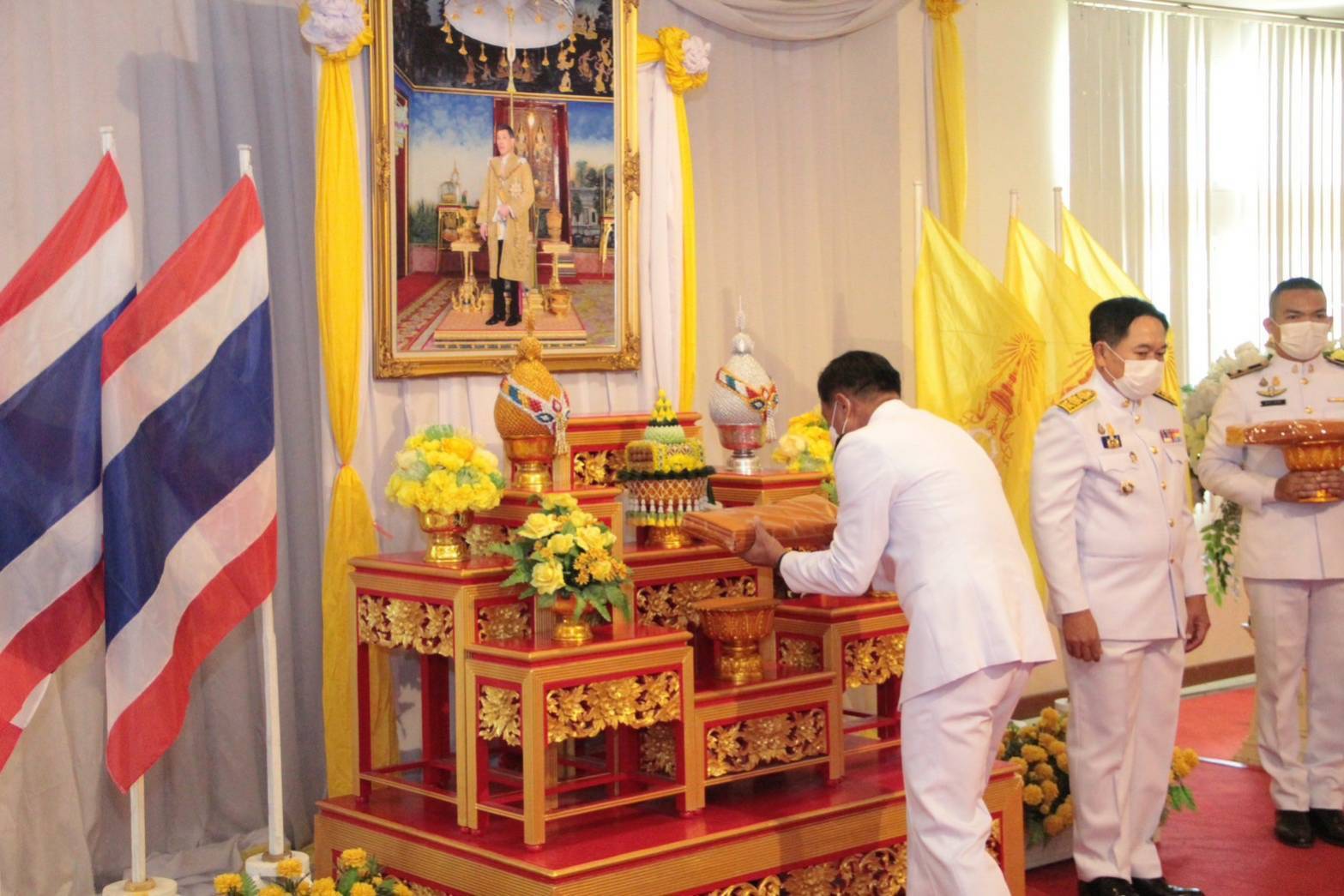 พช.ขอนแก่น  ร่วมพิธีเชิญผ้าไตรพระราชทานฯ มอบกลุ่มจังหวัดภาคตะวันออกเฉียงเหนือตอนกลาง 4 จังหวัด เพื่อเชิญไปประกอบพิธีทอดผ้าป่าสมทบทุนโครงการทุนเล่าเรียนหลวงสำหรับพระสงฆ์ไทย
