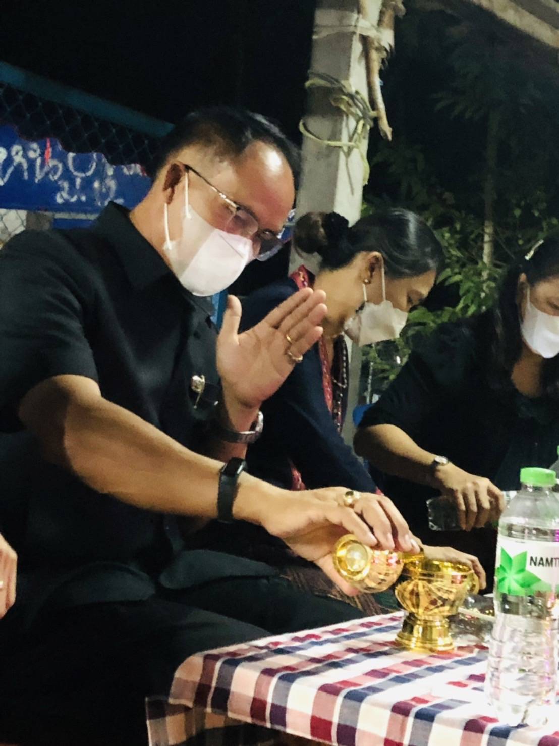 พช.ขอนแก่น : เป็นเจ้าภาพสวดพระอภิธรรมศพคุณพ่อไมล์ อนุสุเรนทร์ บิดา นางสาวนกยูง อนุสุเรนทร์ นักวิชาการพัฒนาชุมชนชำนาญการ  สำนักงานพัฒนาชุมชนอำเภอเปือยน้อย