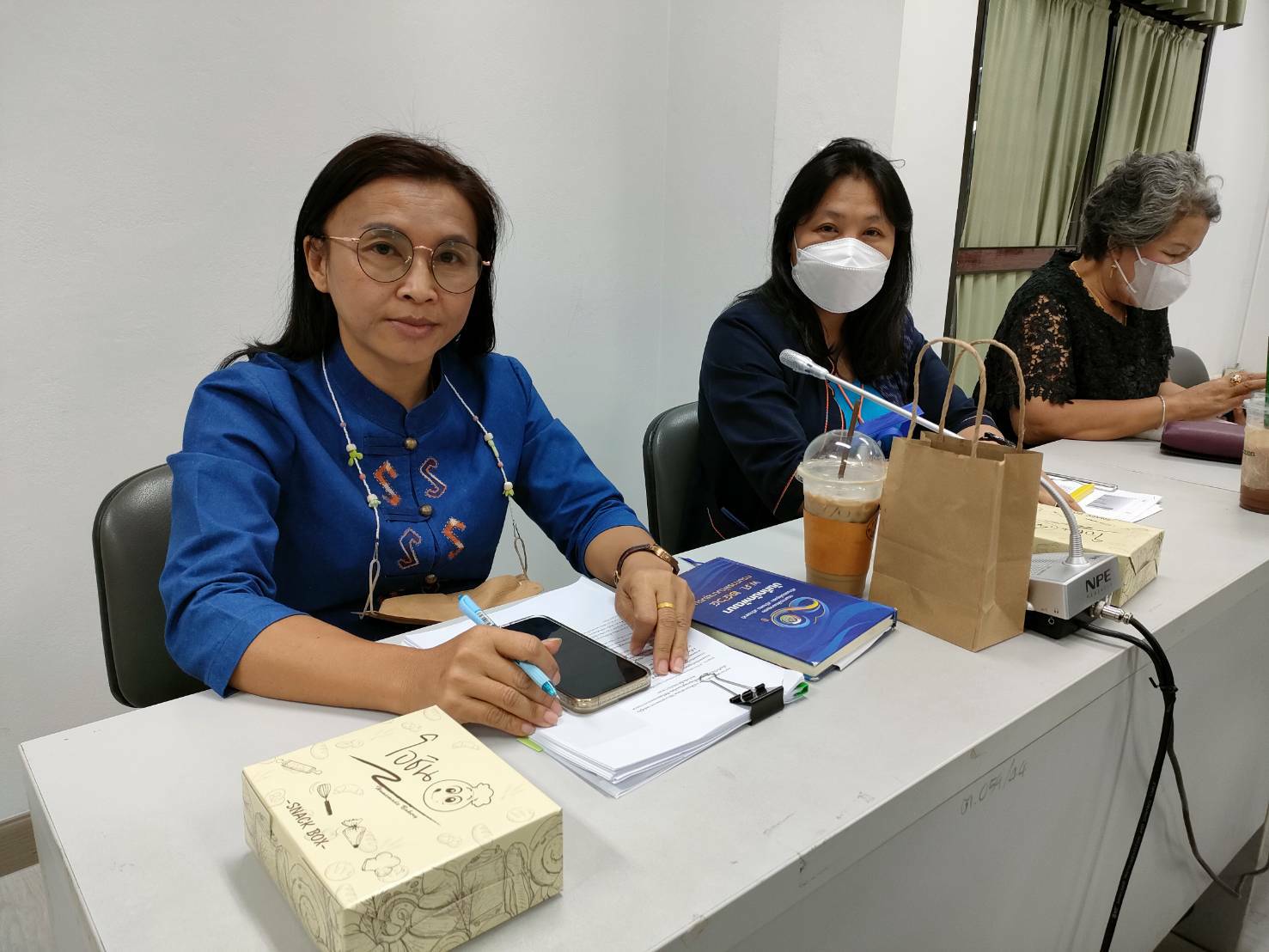 พช.ขอนแก่น : ร่วมประชุมรับฟังรายงานการติดตามผลโครงการ ภายใต้พระราชกำหนด ให้อำนาจกระทรวงการคลังกู้เงิน เพื่อแก้ไขปัญหา เยียวยา และฟื้นฟูเศรษฐกิจและสังคม ที่ได้รับผลกระทบจากการระบาดของโรคติดเชื้อไวรัสโคโรนา 2019 ในพื้นที่จังหวัดขอนแก่น ของสำนักงานงบประมาณเขตที่ 8