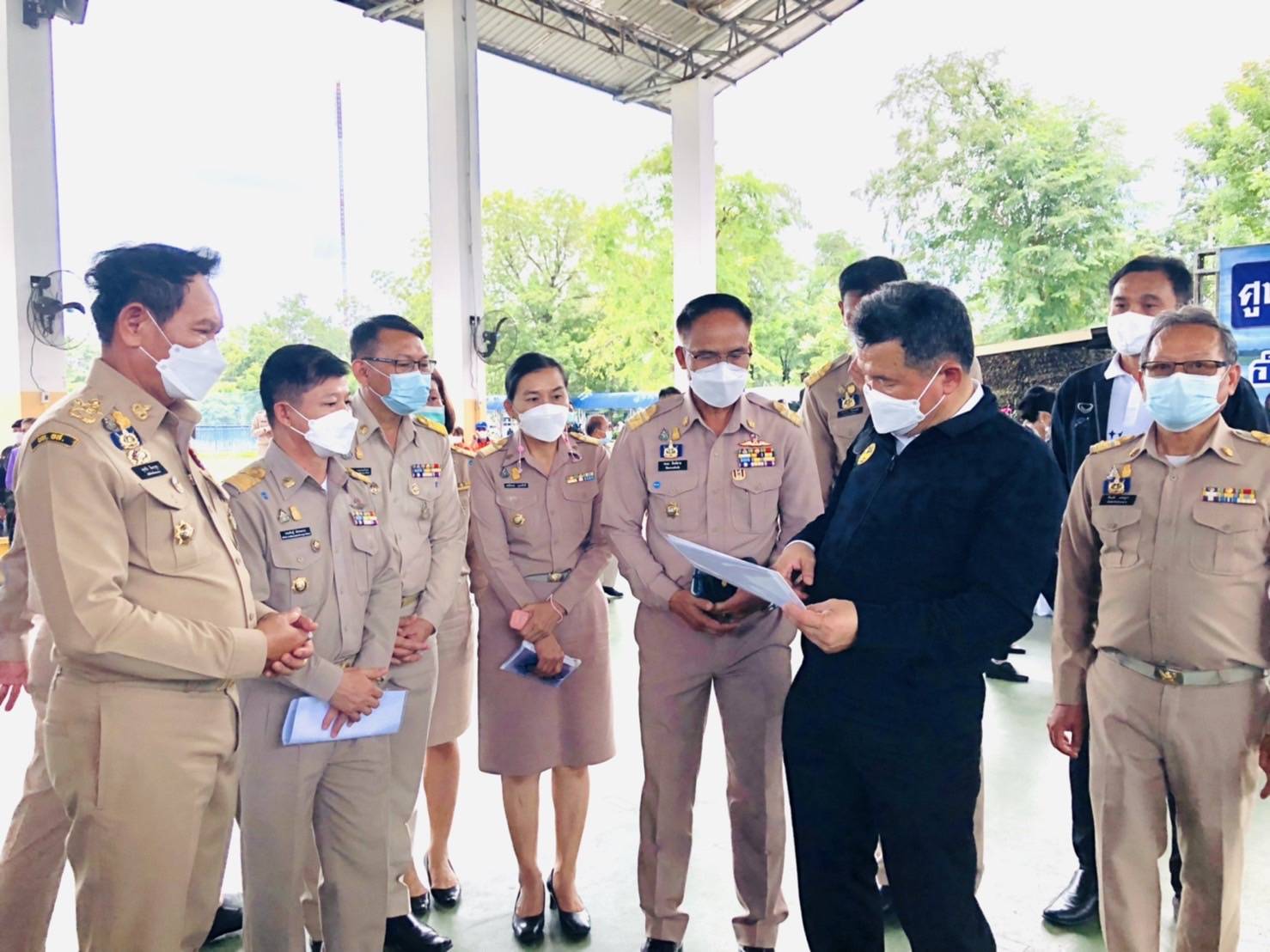 จังหวัดขอนแก่น :  นายกรัฐมนตรี (พล.อ.ประยุทธ์ จันทร์โอชา) ลงพื้นที่ขอนแก่น ตรวจสถานการณ์น้ำท่วม เยี่ยมผู้ประสบภัย