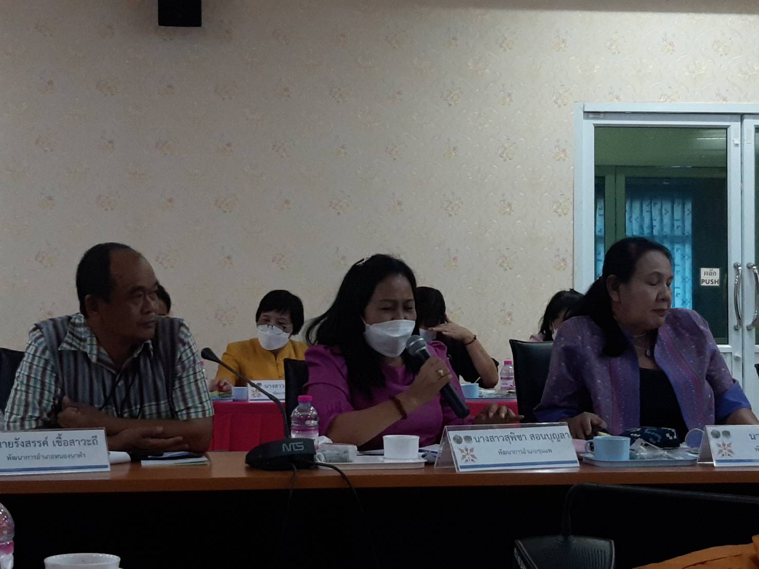 พช.ขอนแก่น : ประชุมขับเคลื่อนการขจัดความยากจนและพัฒนาคนทุกช่วงวัยอย่างยั่งยืนตามหลักปรัชญาของเศรษฐกิจพอเพียง ในระดับพื้นที่ ร่วมกับโครงการ “วัด ประชา รัฐ สร้างสุข” ครั้งที่ 2/2565