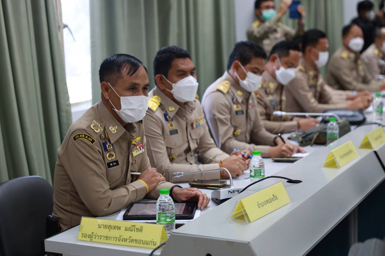 พช.ขอนแก่น : ร่วมประชุมรับมอบนโยบาย โดยผู้ว่าฯขอนแก่น (นายไกรสร กองฉลาด) ชูนโยบาย 3 ด้านคุณภาพชีวิตประชาชน ประสิทธิภาพการทำงาน และสร้างโอกาสเศรษฐกิจ