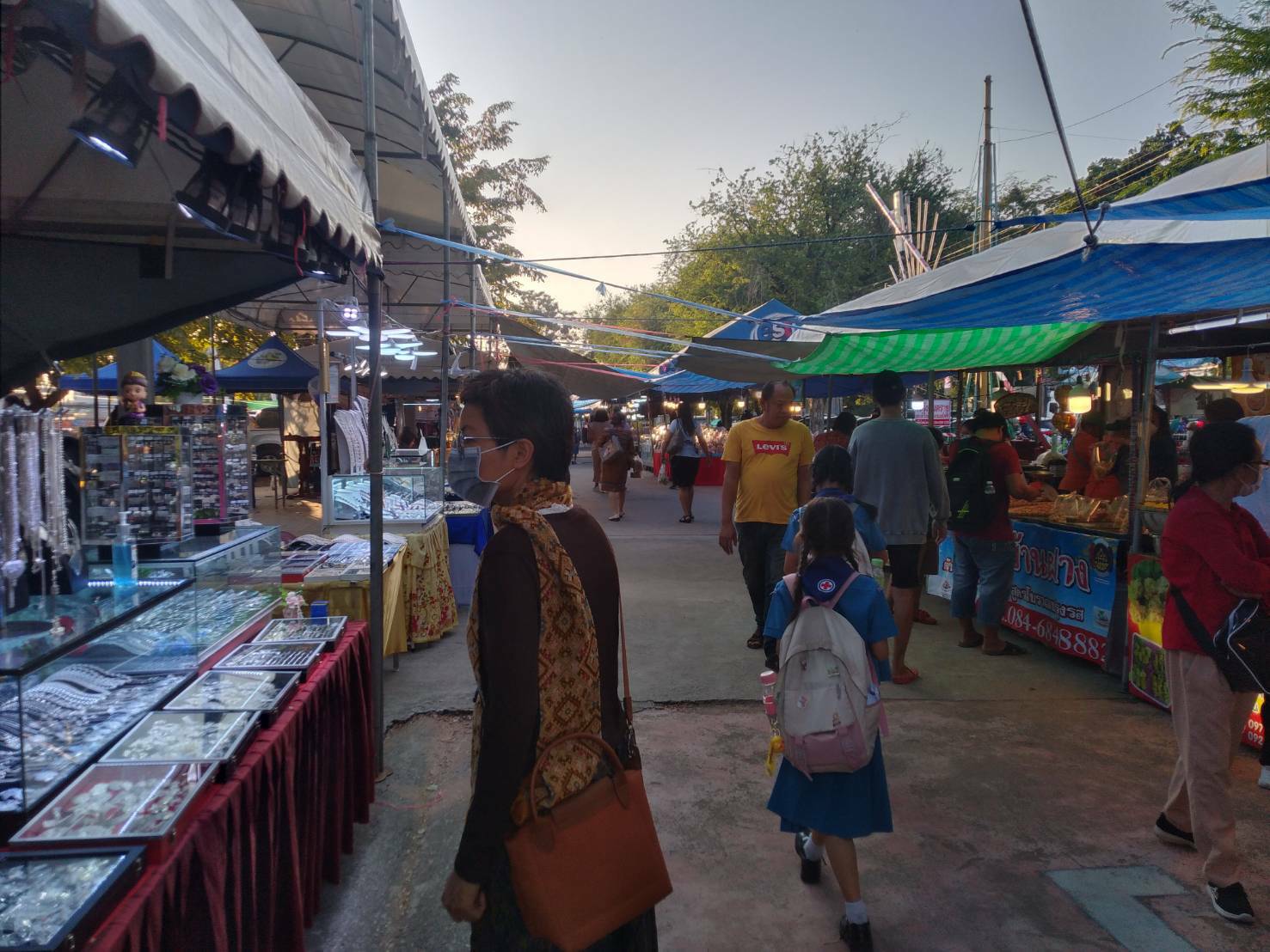 พช.ขอนแก่น : ปิดฉากงาน “ OTOP CITY IN KHONKAEN ครั้งที่ 24 ” ทั้ง 7 วัน กวาดรายได้ถึง 2.7 ล. เดินหน้ากระตุ้นเศรษฐกิจฐานรากพัฒนาชุมชน