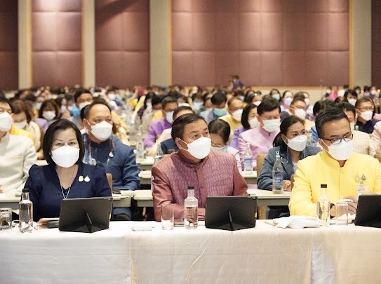 พช.ขอนแก่น : ร่วมประชุมมอบนโยบายและแนวทางการดำเนินงานพัฒนาชุมชน ประจำปีงบประมาณ พ.ศ. 2566 ณ ห้องแกรนด์บอลรูม ชั้น 4 โรงแรมมิราเคิล แกรนด์ คอนเวนชั่น กรุงเทพมหานคร ระหว่างวันที่ 7-8 พฤศจิกายน 2565