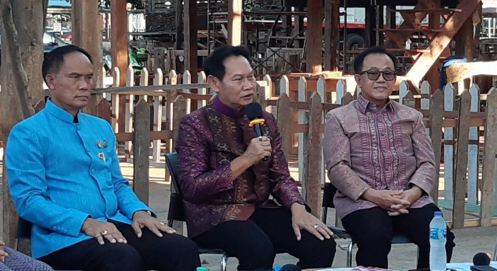 จังหวัดขอนแก่น : ร่วมถ่ายทำรายการ “เล่าเรื่องเมืองขอนแก่น” ประเด็น การจัดงานเทศกาลไหมนานาชาติ ประเพณีผูกเสี่ยว งานกาชาดจังหวัดขอนแก่น และงานขอนแก่นซอฟต์พาวเวอร์ ประจำปี 2565 เพื่อเผยแพร่ทาง Facebook Live เพจ คนพันธุ์แชร์ สวท.ขอนแก่น และทางวิทยุ สวท.ขอนแก่น FM 99.50 MHz
