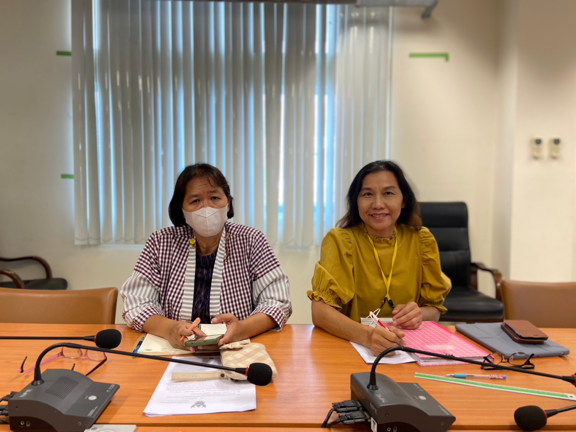 พช.ขอนแก่น :  ร่วมประชุมเพื่อสร้างความเข้าใจในการจัดทำรายงานแผนและผลการปฏิบัติการตามข้อเสนอแนะของสำนักงานตรวจเงินแผ่นดิน และการรายงานผลการสำรวจและรวบรวมข้อมูลการสร้างฐานการเรียนรู้การจัดเก็บและการใช้ประโยชน์ครุภัณฑ์ ผ่านระบบการประชุมออนไลน์ Zoom cloud Meeting
