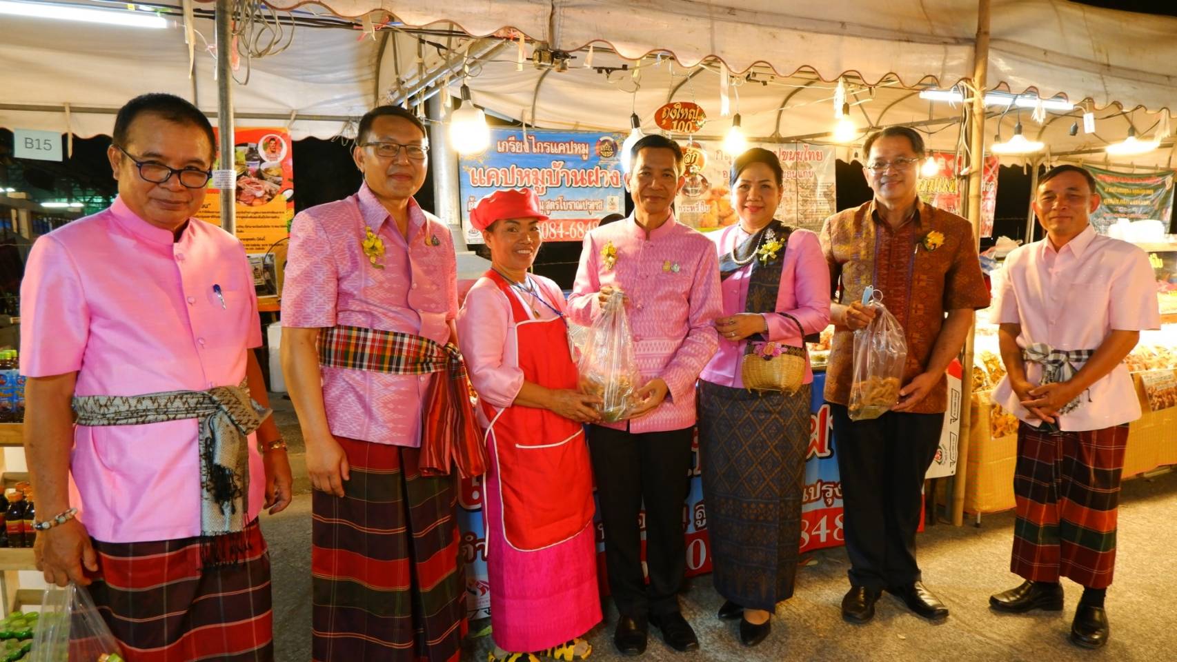 จังหวัดขอนแก่น : จัดพิธีเปิดการจัดงานแสดงและจำหน่ายผลิตภัณฑ์ชุมชน OTOP ภายใต้ Theme “OTOP” ภูมิปัญญาไทย ก้าวไกลสู่สากล” ในงานเทศกาลไหมนานาชาติ ประเพณีผูกเสี่ยว งานกาชาดจังหวัดขอนแก่น และงานขอนแก่น Soft Power ประจำปี 2565