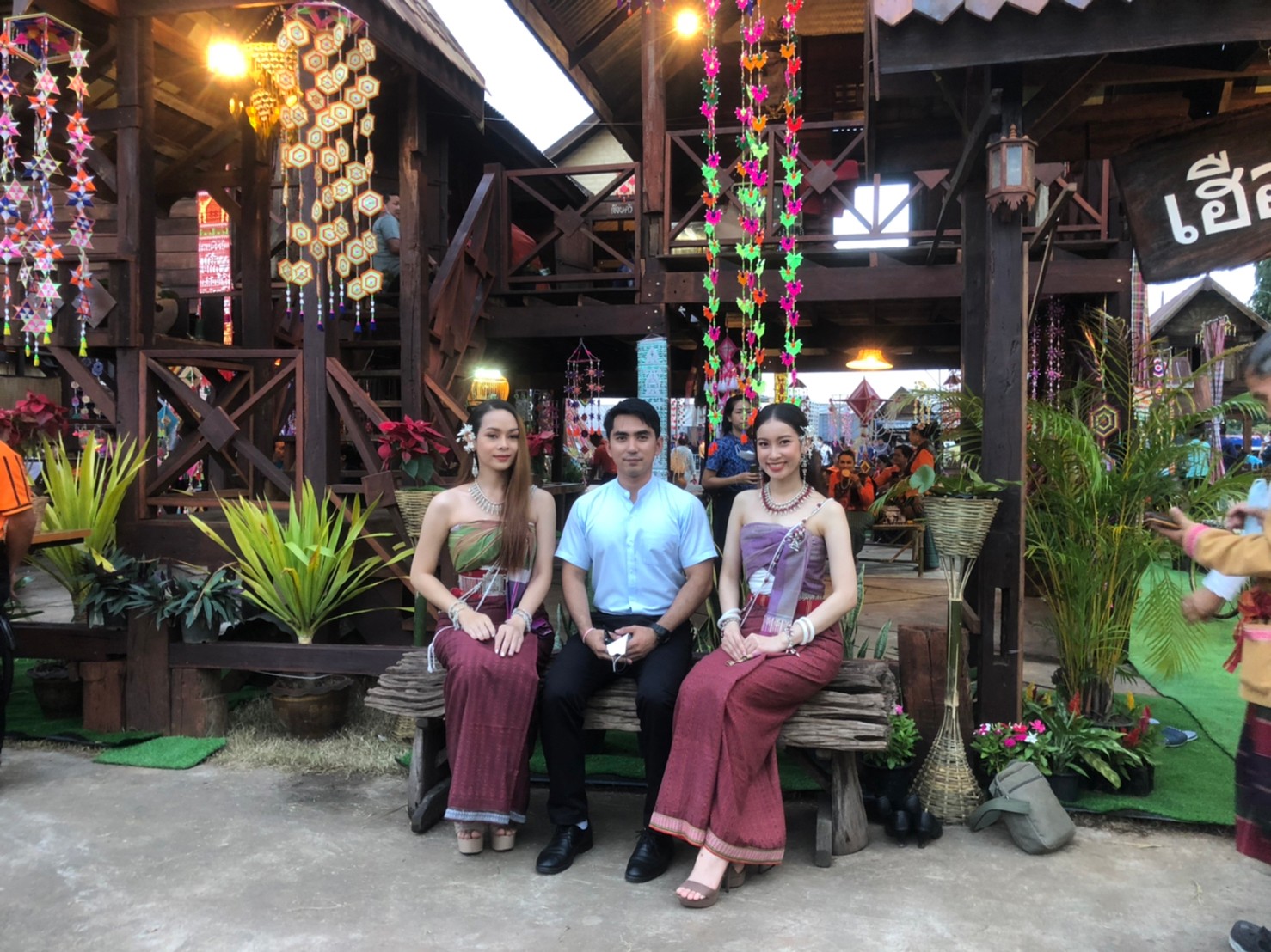 พช.ขอนแก่น : ร่วมพิธีขึ้นบ้านใหม่ “เฮือนโบราณ วิถีไทบ้านขอนแก่น”งานเทศกาลไหมนานาชาติ ประเพณีผูกเสี่ยวงานกาชาดจังหวัดขอนแก่น และงานขอนแก่นชอฟต์พาวเวอร์ ประจำปี 2565