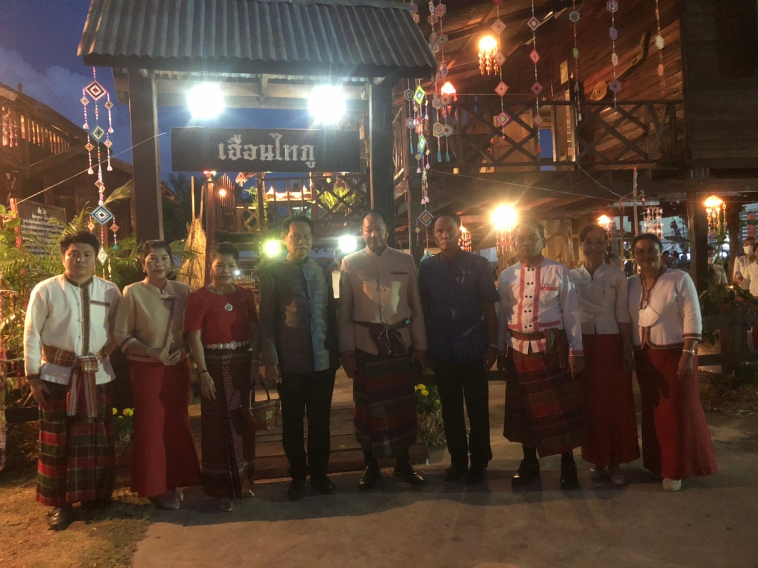 พช.ขอนแก่น : ร่วมพิธีขึ้นบ้านใหม่ “เฮือนโบราณ วิถีไทบ้านขอนแก่น”งานเทศกาลไหมนานาชาติ ประเพณีผูกเสี่ยวงานกาชาดจังหวัดขอนแก่น และงานขอนแก่นชอฟต์พาวเวอร์ ประจำปี 2565