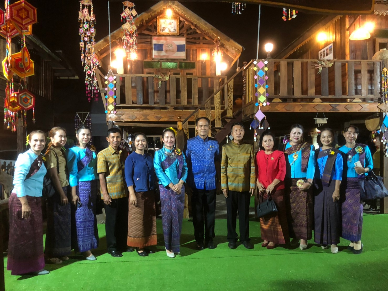 พช.ขอนแก่น : ร่วมพิธีขึ้นบ้านใหม่ “เฮือนโบราณ วิถีไทบ้านขอนแก่น”งานเทศกาลไหมนานาชาติ ประเพณีผูกเสี่ยวงานกาชาดจังหวัดขอนแก่น และงานขอนแก่นชอฟต์พาวเวอร์ ประจำปี 2565