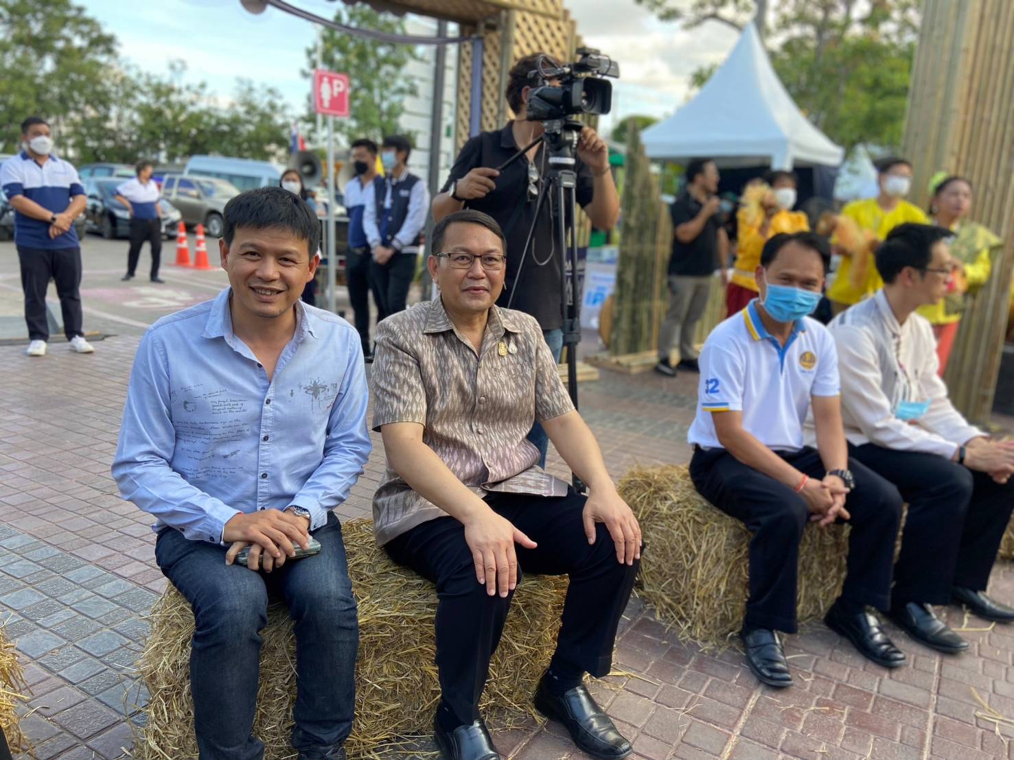 ขอนแก่น :  พีทีที สเตชั่น ตอกย้ำช่วยเศรษฐกิจฐานรากจัด “ตลาดเติมสุข” ผู้ผลิต ผู้ขายตัวจริงถึงผู้บริโภคไม่ผ่านคนกลาง  