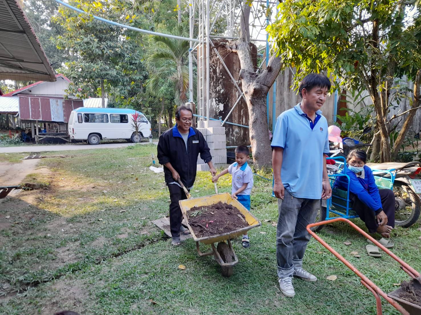 จังหวัดขอนแก่น : เดินหน้าขับเคลื่อนการน้อมนำแนวพระราชดำริของสมเด็จพระกนิษฐาธิราชเจ้า กรมสมเด็จพระเทพรัตนราชสุดา ฯ สยามบรมราชกุมารี สร้างความมั่นคงทางอาหาร พร้อม Kick off ปฏิบัติการ 45 วัน ปลูกผักสวนครัว รณรงค์ปลูกพืชผักสมุนไพร ต้านภัย COVID – 19 