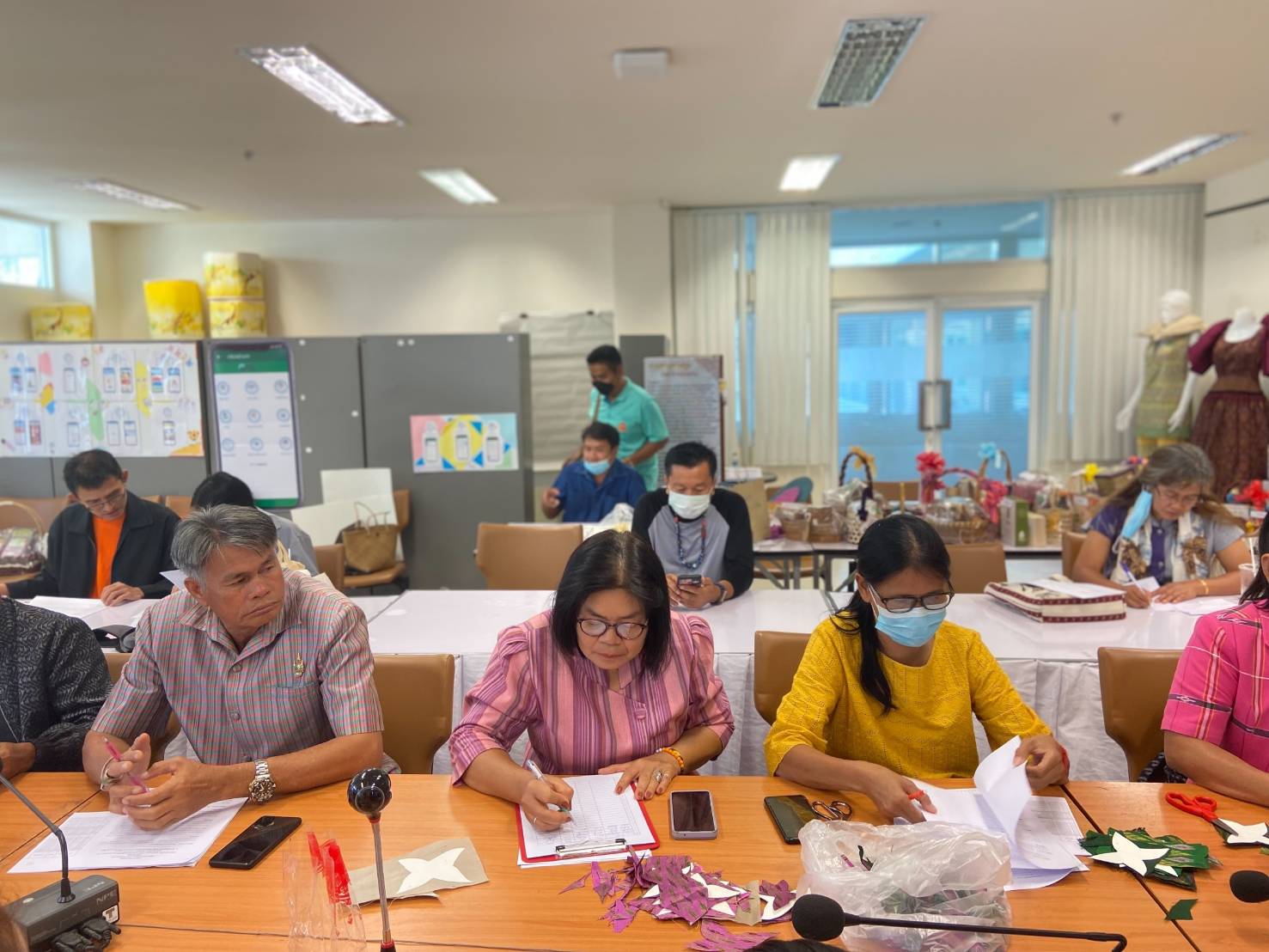 พช.ขอแก่น :  ประชุมคณะกรรมการเครือข่าย OTOP จังหวัดขอนแก่น  ครั้งที่ 8/2565  เพื่อพิจารณาผู้ผลิตผู้ประกอบการ OTOP เข้าร่วมจำหน่ายสินค้าในงาน OTOP City 2022