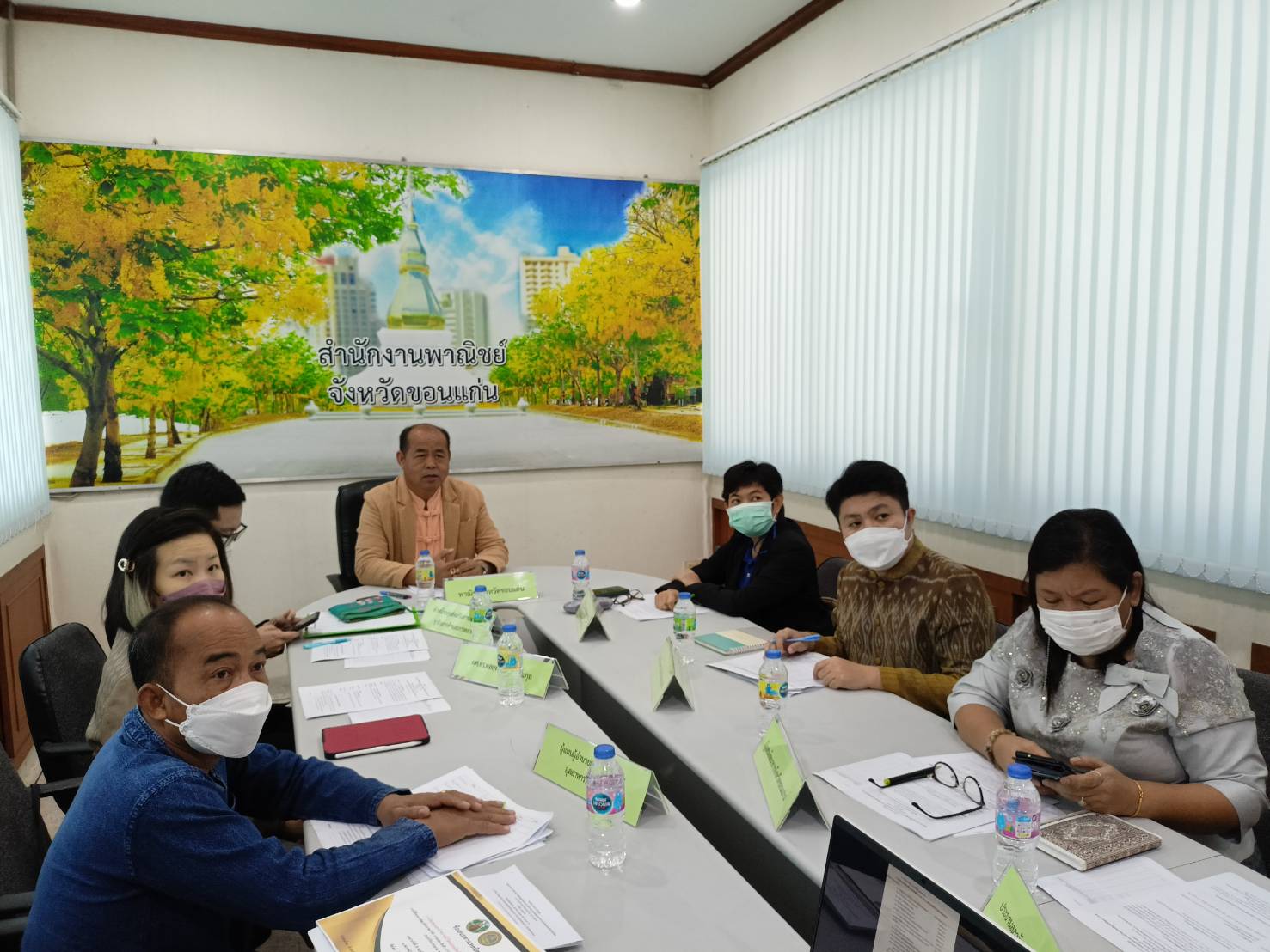 พช.ขอนแก่น : ร่วมประชุมคณะกรรมการพิจารณาคัดเลือกผู้ประกอบการเข้าร่วมงานแสดงและจำหน่ายผ้าไหมและผลิตภัณฑ์ไหมนานาชาติ ประจำปีงบประมาณ พ.ศ. 2566 ครั้งที่ 2/2565