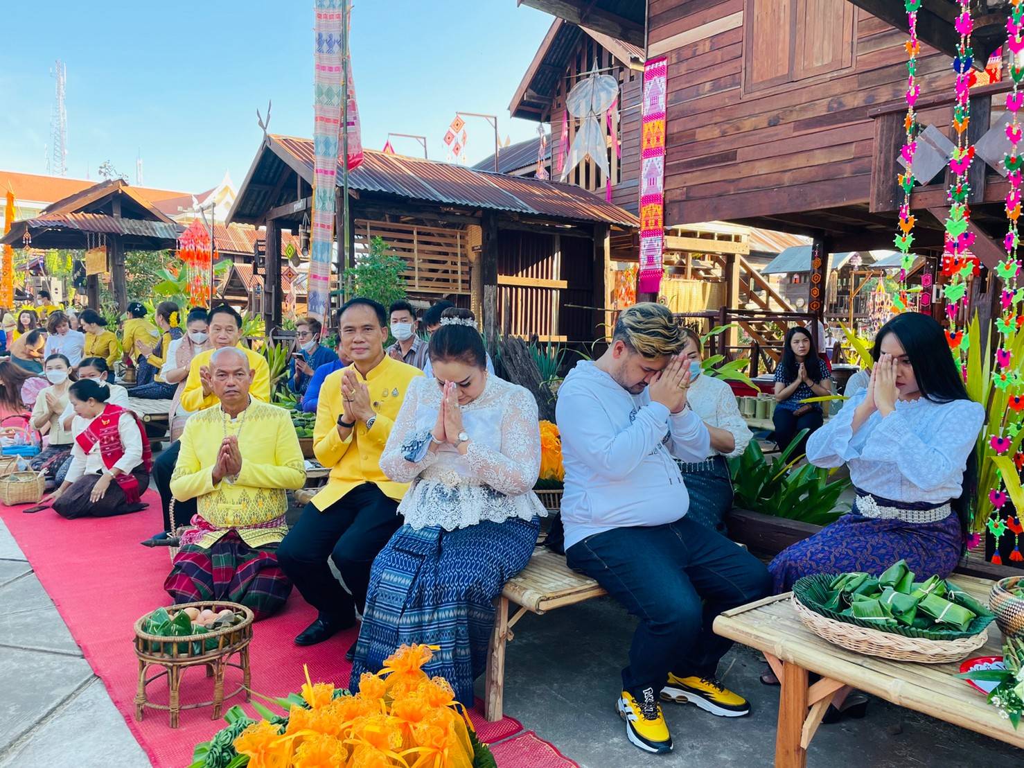 จังหวัดขอนแก่น ทำบุญตักบาตรข้าวเหนียว อาหารสำเร็จ เพื่อความสิริมงคลงานเทศกาลไหมนานาชาติฯ ปี2565