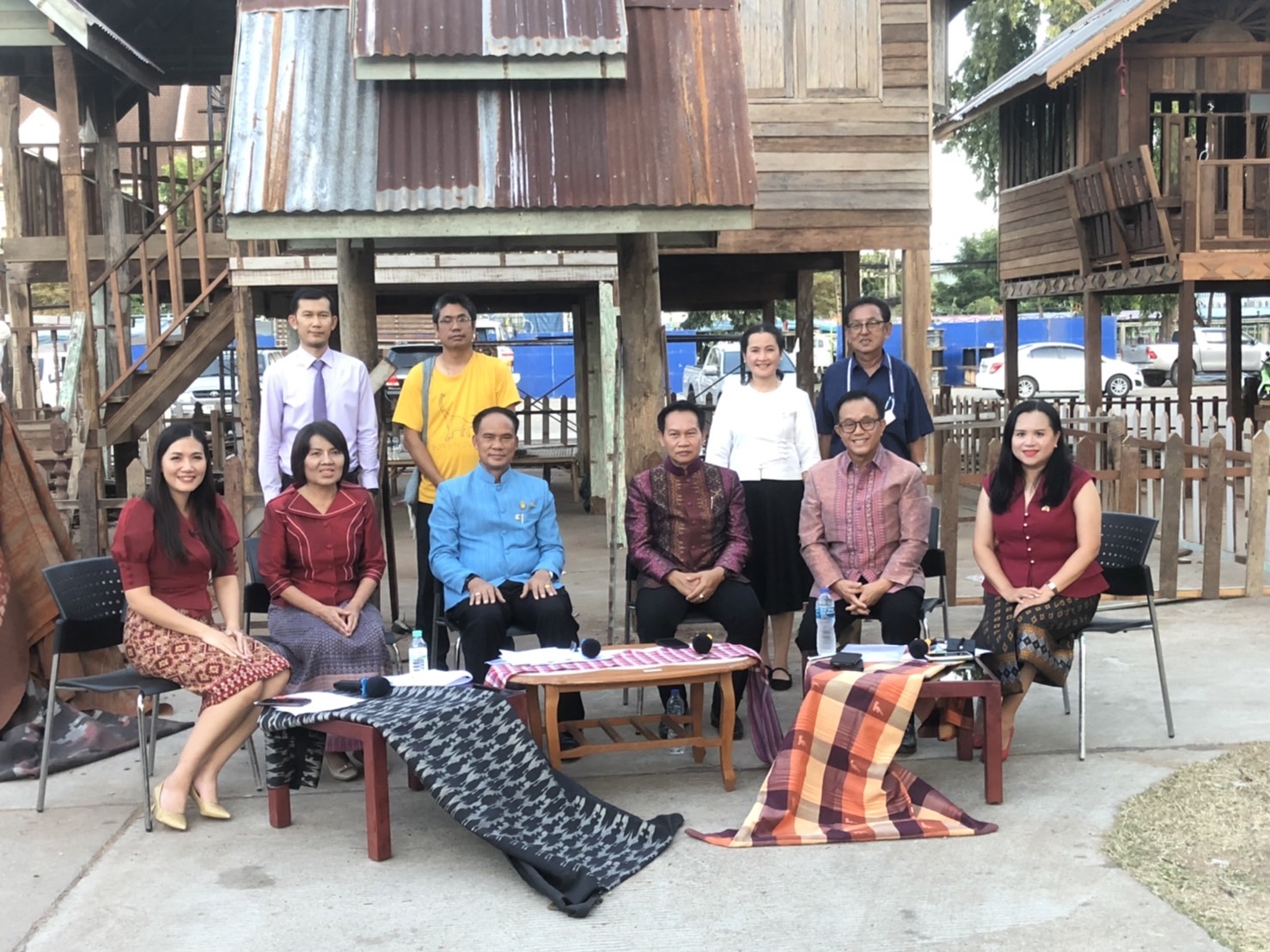 จังหวัดขอนแก่น : ร่วมถ่ายทำรายการ “เล่าเรื่องเมืองขอนแก่น” ประเด็น การจัดงานเทศกาลไหมนานาชาติ ประเพณีผูกเสี่ยว งานกาชาดจังหวัดขอนแก่น และงานขอนแก่นซอฟต์พาวเวอร์ ประจำปี 2565 เพื่อเผยแพร่ทาง Facebook Live เพจ คนพันธุ์แชร์ สวท.ขอนแก่น และทางวิทยุ สวท.ขอนแก่น FM 99.50 MHz