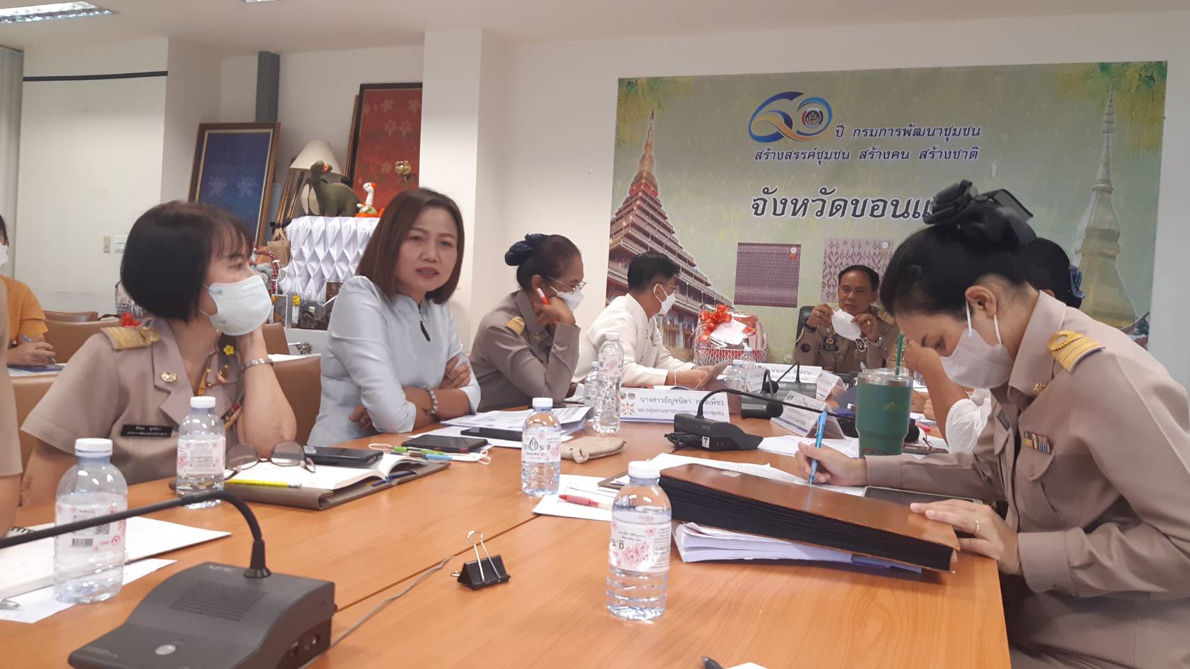 พช. ขอนแก่น : ร่วมประชุมกรมการพัฒนาชุมชน ประจำเดือนพฤศจิกายน 2565 ผ่านระบบการประชุมทางไกล Video Conference