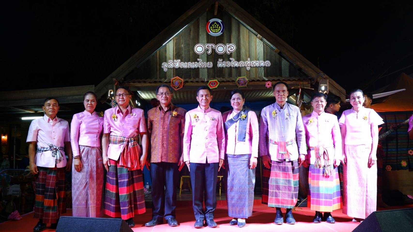 จังหวัดขอนแก่น : จัดพิธีเปิดการจัดงานแสดงและจำหน่ายผลิตภัณฑ์ชุมชน OTOP ภายใต้ Theme “OTOP” ภูมิปัญญาไทย ก้าวไกลสู่สากล” ในงานเทศกาลไหมนานาชาติ ประเพณีผูกเสี่ยว งานกาชาดจังหวัดขอนแก่น และงานขอนแก่น Soft Power ประจำปี 2565