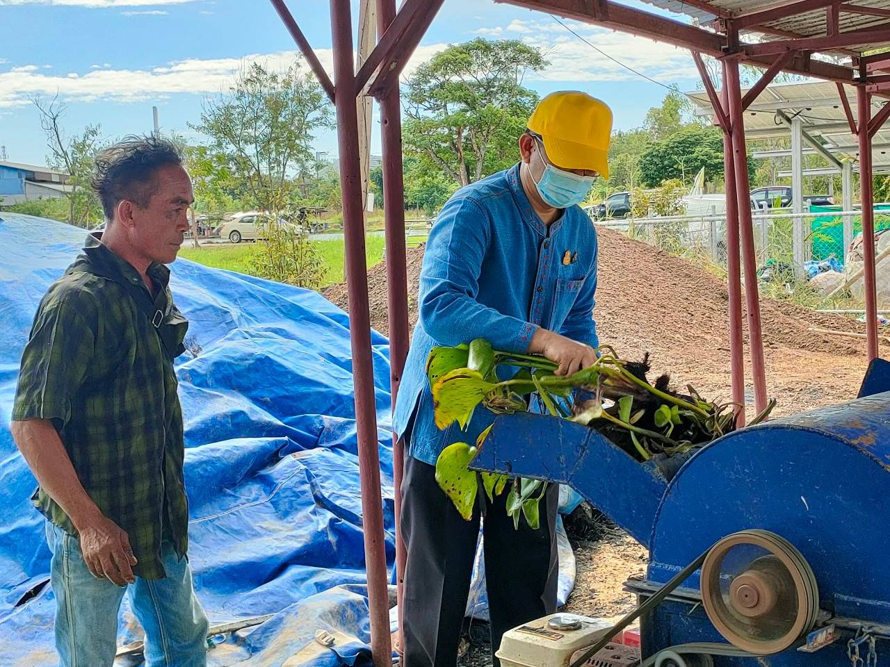 จังหวัดขอนแก่น : จับมือภาคีเครือข่ายจัดกิจกรรม Kick off วันดินโลก (World Soil Day) ปี 2565 ภายใต้แนวคิด “อาหารก่อกำเนิดเกิดจากดิน” (Soils : where food begins)