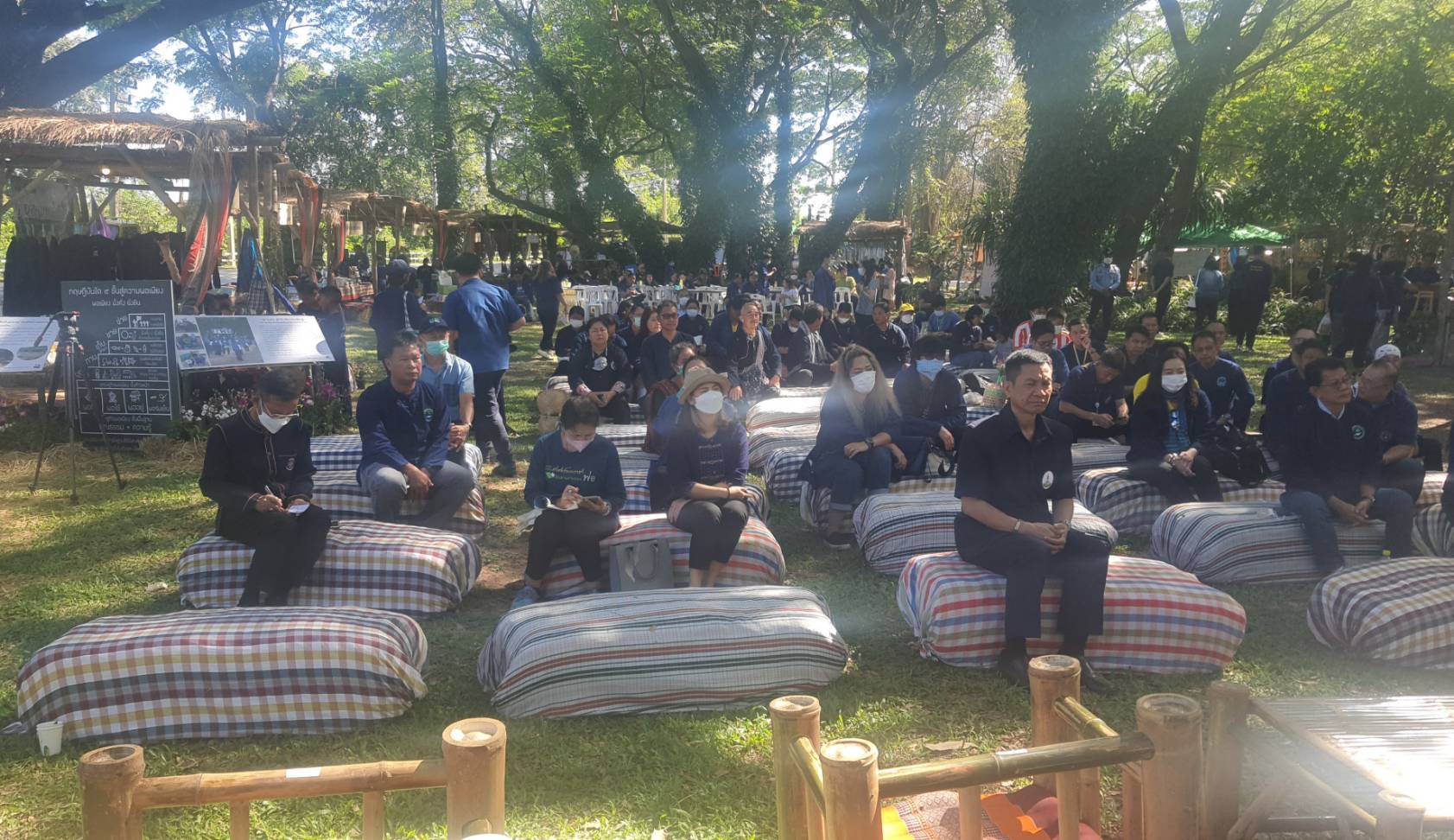 จังหวัดขอนแก่น : ร่วมกับ กฟผ. มูลนิธิกสิกรรมธรรมชาติ และสมาคมดินโลก จัดงานวันดินโลกประจำปี 2565 “สืบสาน รักษา ต่อยอด” หลักปรัชญาของเศรษฐกิจพอเพียง ตามแนวคิด “อาหารก่อกำเนิด เกิดจากดิน” สู่พัฒนาสังคมอย่างยั่งยืน