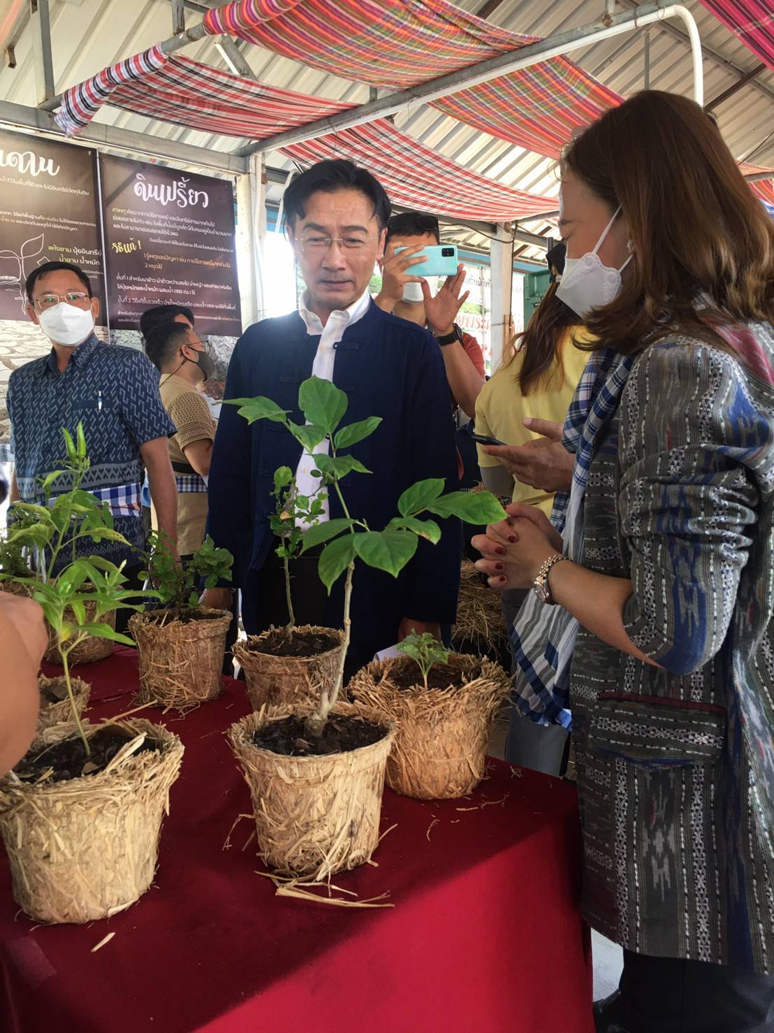 พช.ขอนแก่น : ร่วมกิจกรรมรับการตรวจเยี่ยมและประเมินผลเชิงประจักษ์ โครงการอำเภอนำร่อง “บำบัดทุกข์ บำรุงสุข”แบบบูรณาการและสร้างนักขับเคลื่อนยุทธศาสตร์นำการเปลี่ยนแปลง กระทรวงมหาดไทย